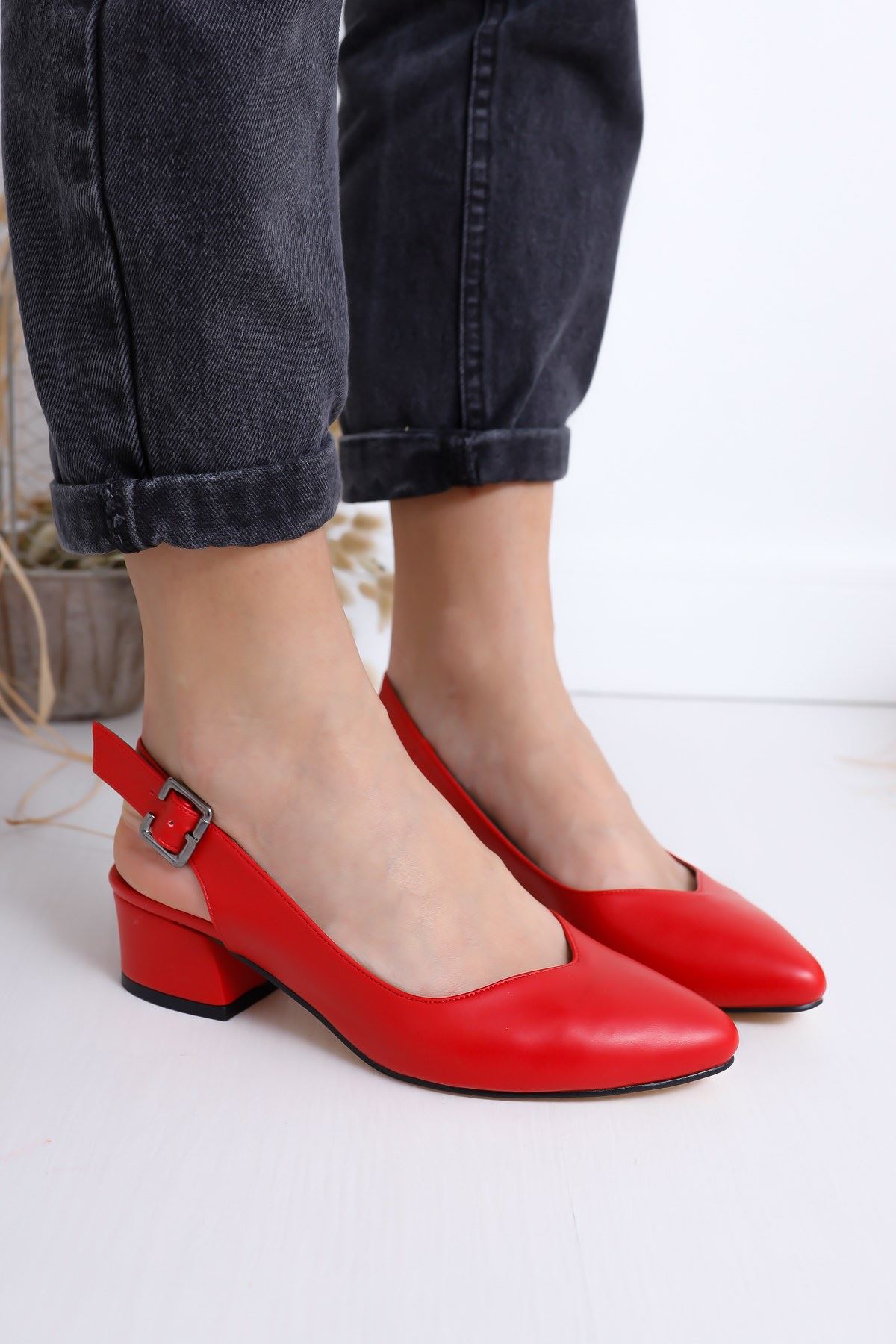Valentina Topuklu Kırmızı Cilt Ayakkabı