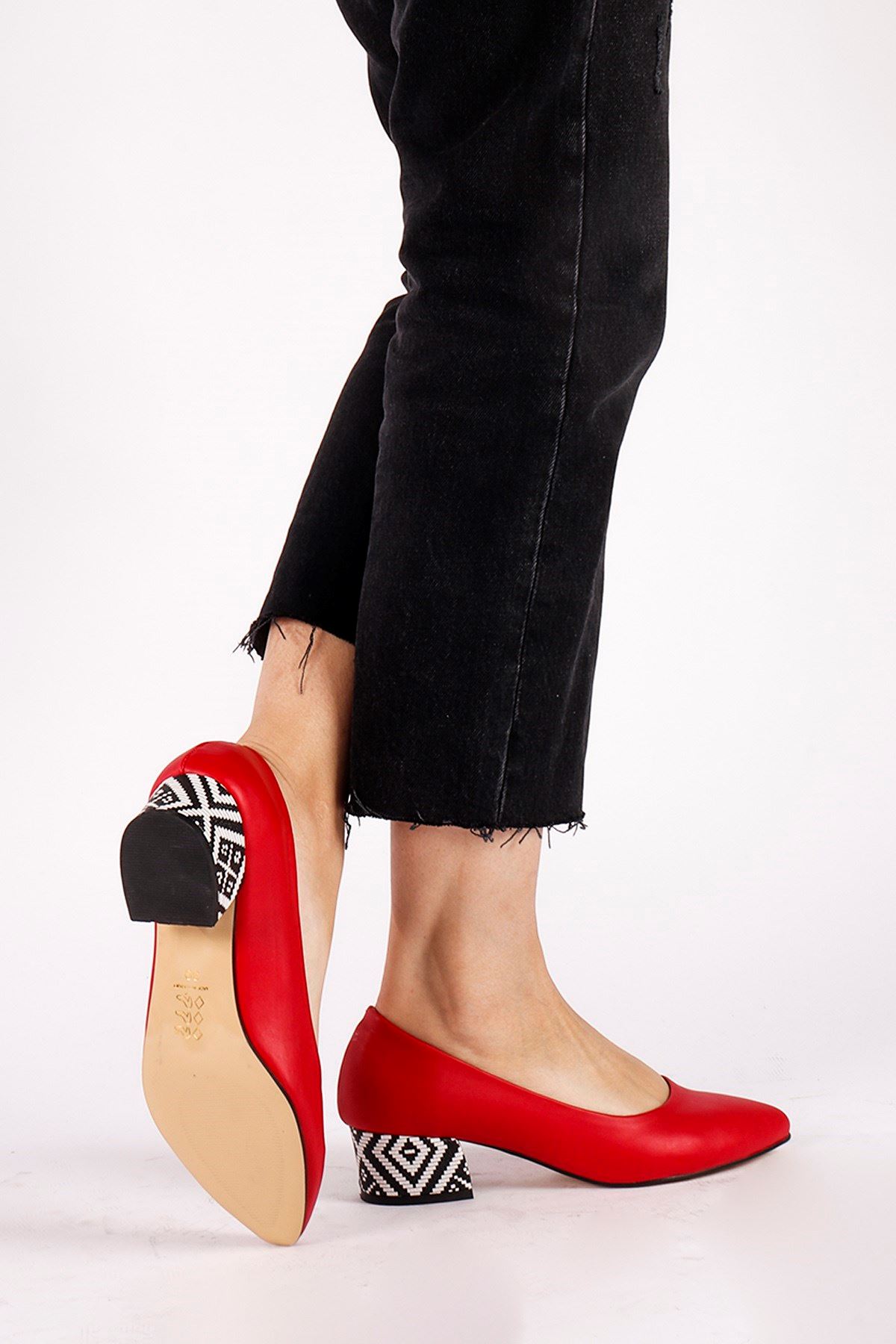 Fori Kırmızı Cilt Topuklu Ayakkabı