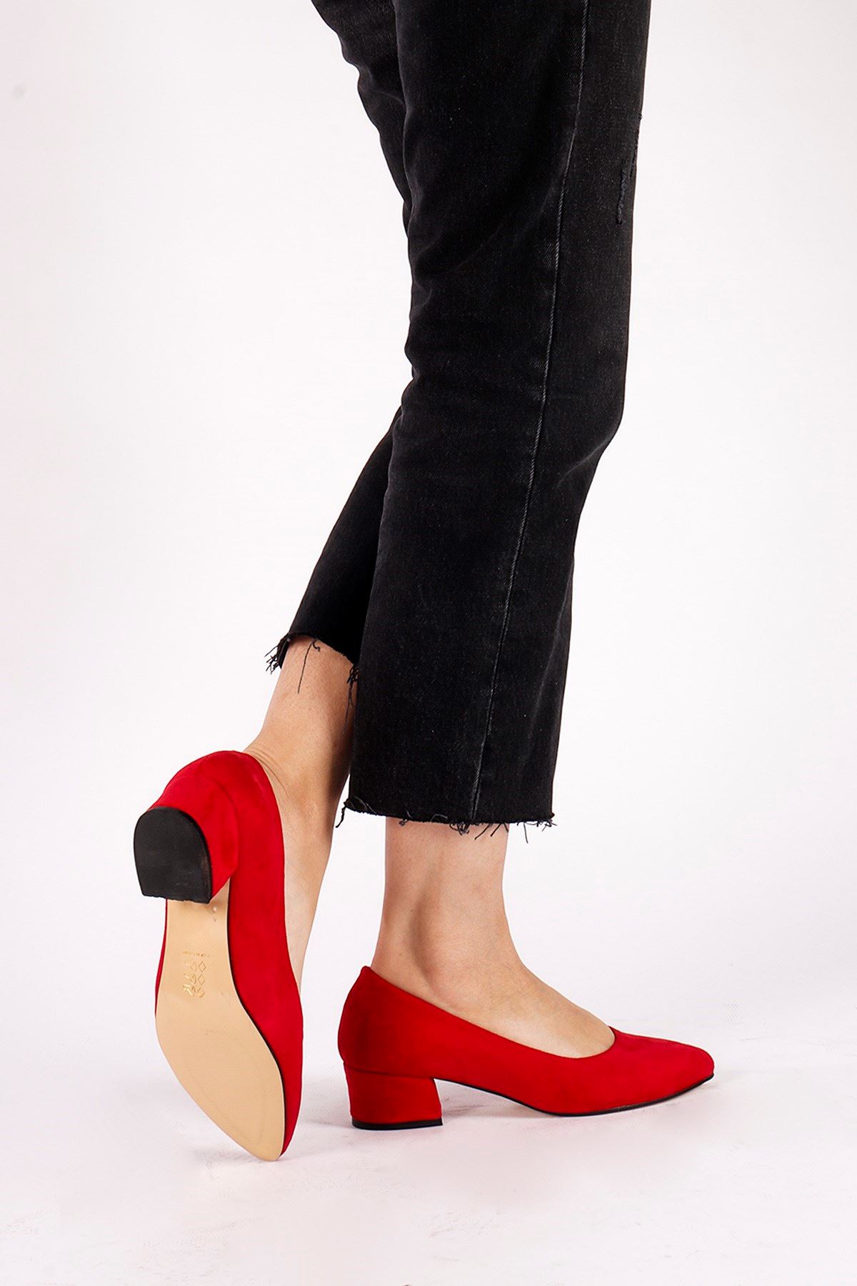 Sandra Kırmızı Süet Topuklu Ayakkabı