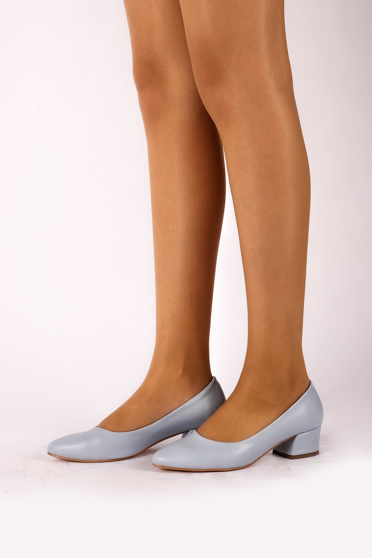 Sandra Bebe Mavisi Cilt Topuklu Ayakkabı