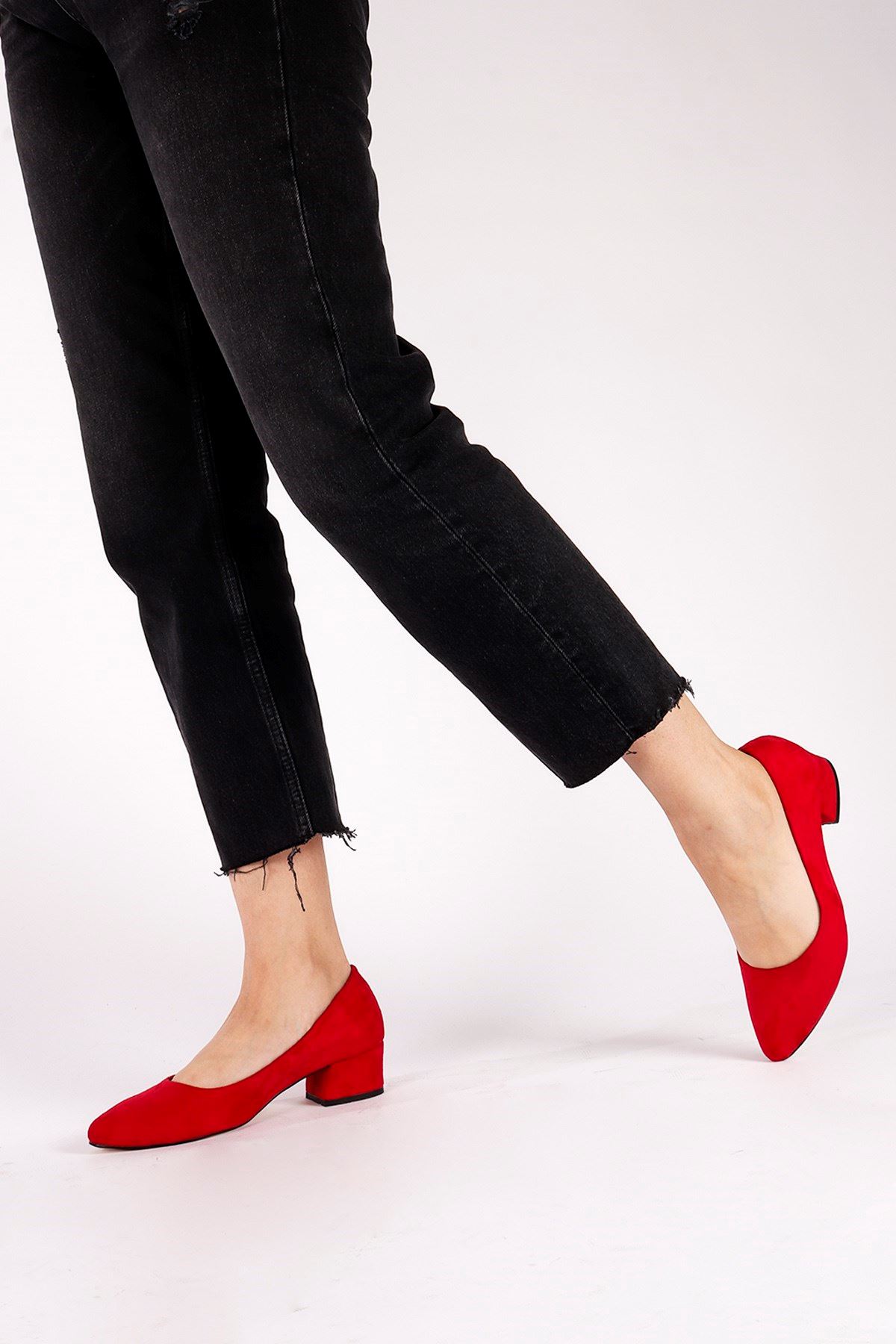 Sandra Kırmızı Süet Topuklu Ayakkabı
