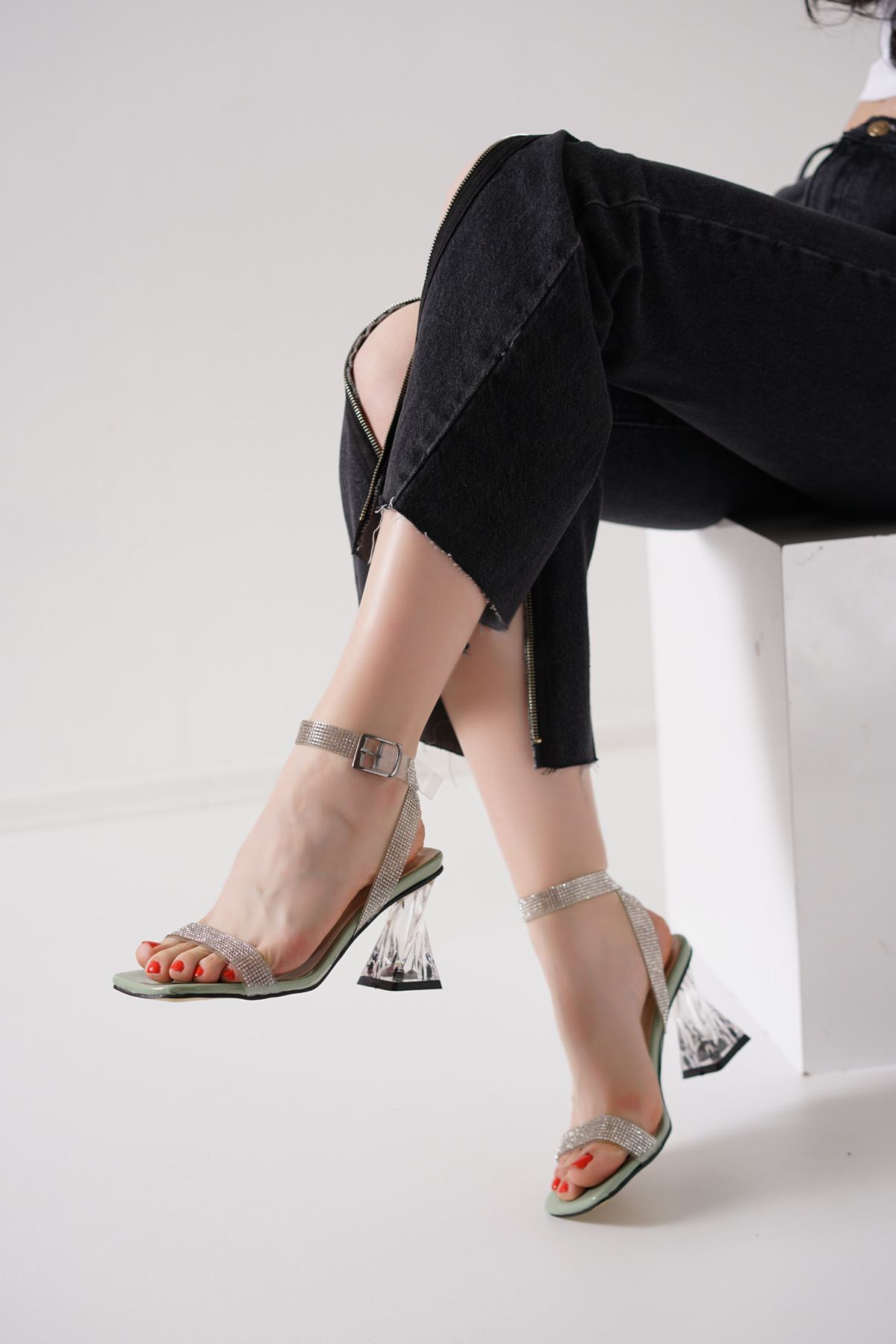 Vasco Mint Yeşili Rugan Yüksek Topuklu Ayakkabı    