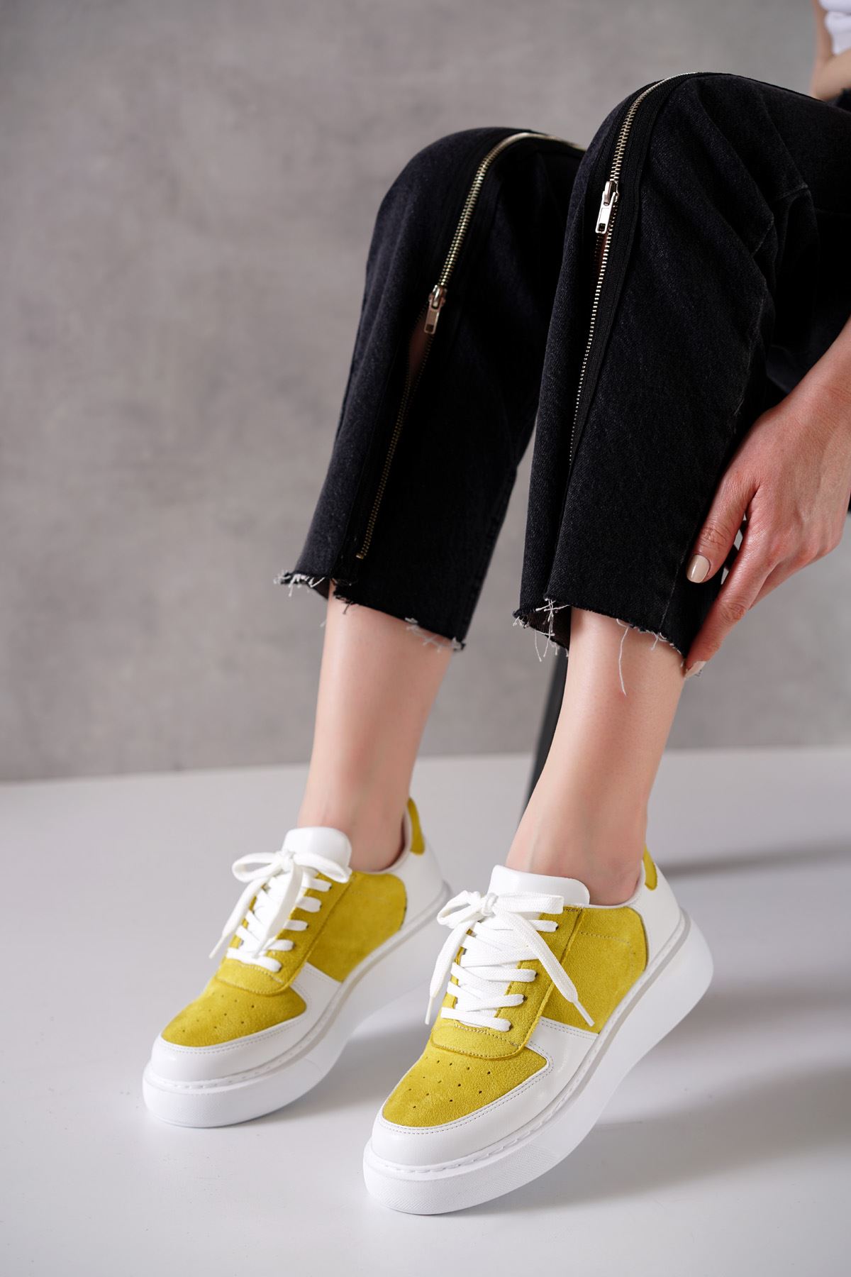 Latasha Beyaz Sarı Cilt Süet Kadın Spor Ayakkabı   