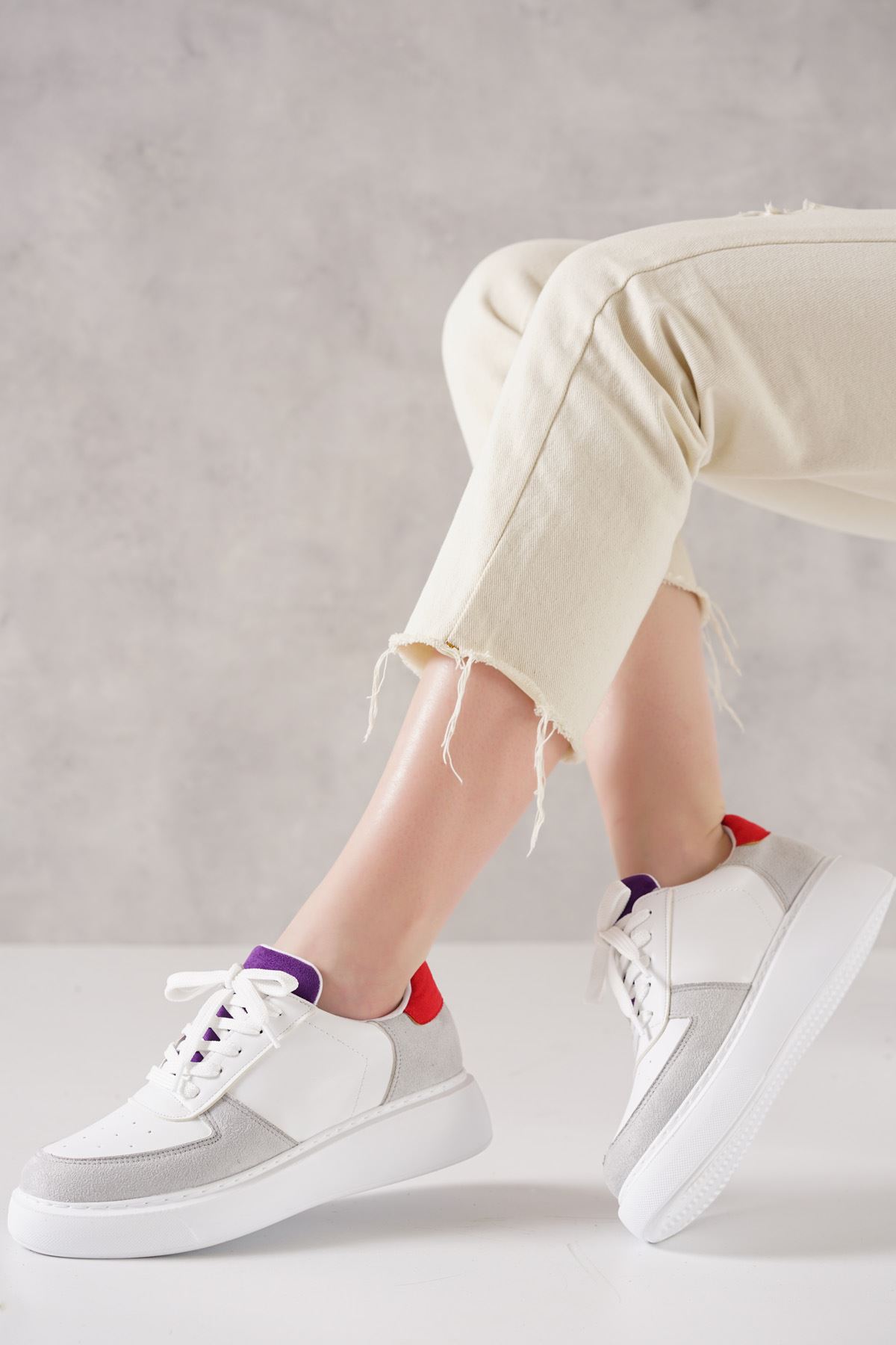 Latasha Beyaz Gri Cilt Süet Kadın Spor Ayakkabı  