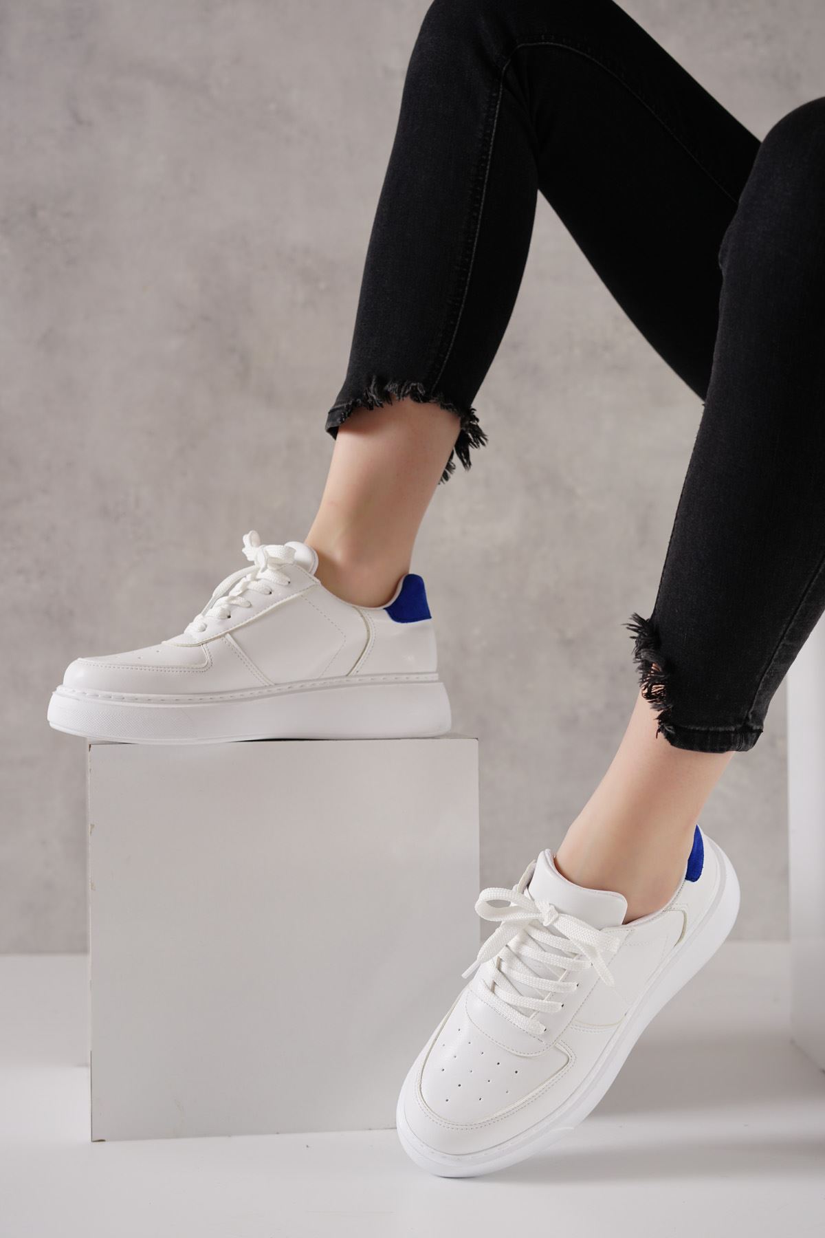 Latasha Beyaz Mavi Cilt Kadın Spor Ayakkabı