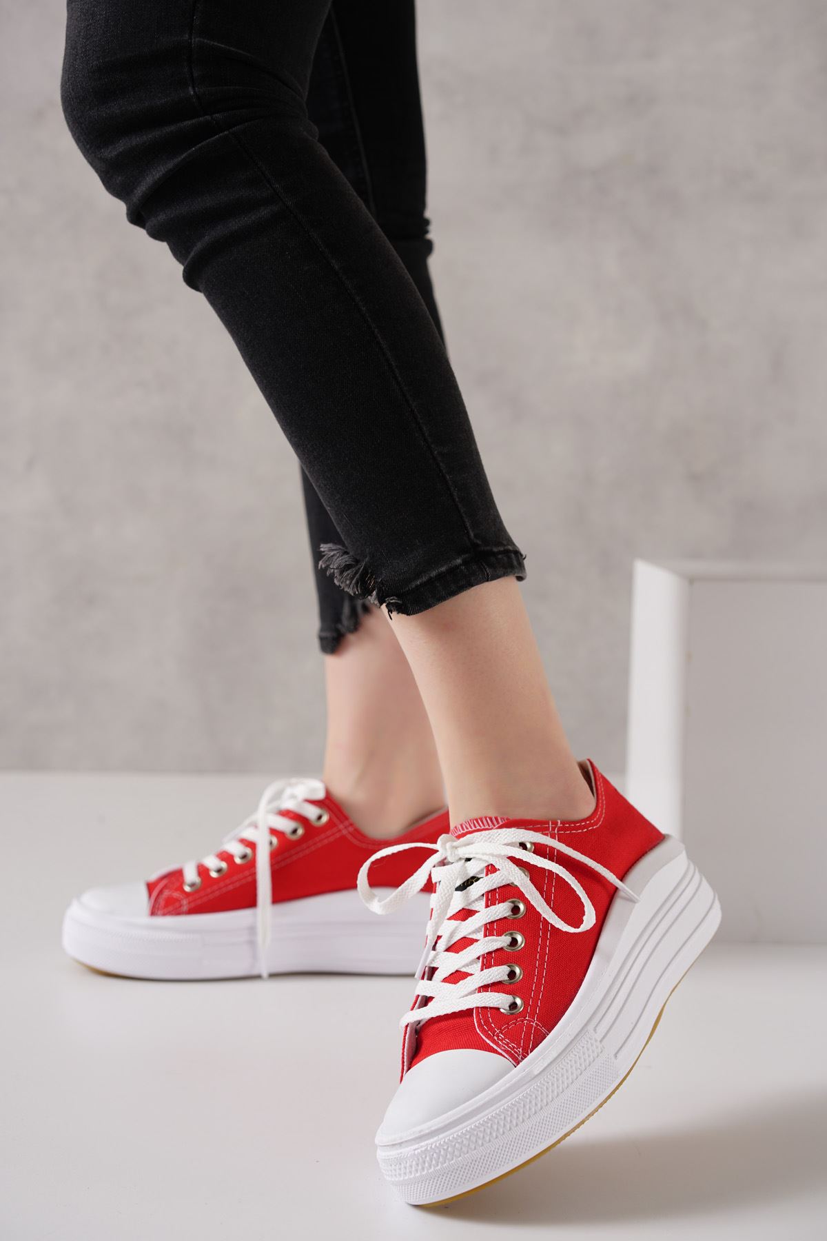 Franca Bağcıklı Keten Kırmızı Kadın Spor Ayakkabı