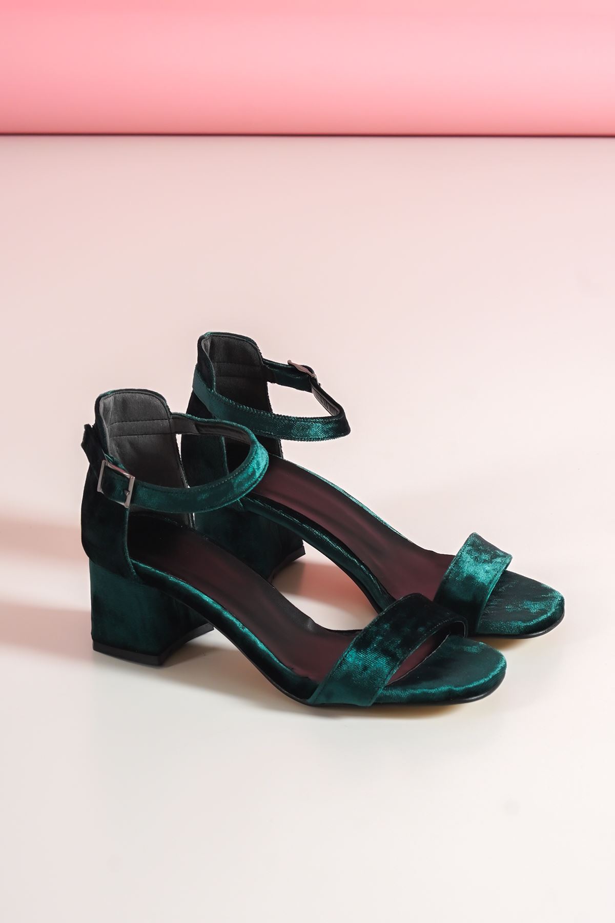 Miuccia Bilekten Kemerli Haki Kadife Kadın Topuklu Ayakkabı