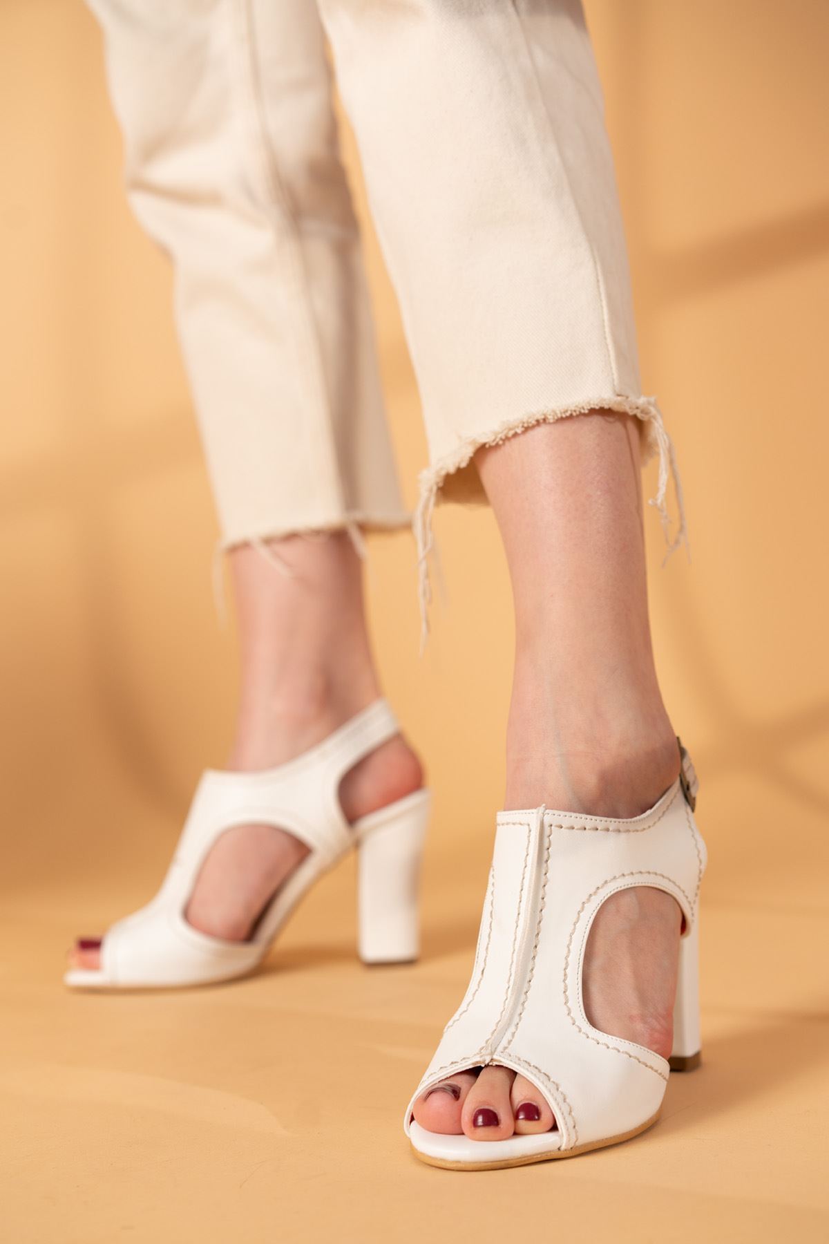 Orisha Beyaz Cilt Topuklu Kadın Ayakkabı