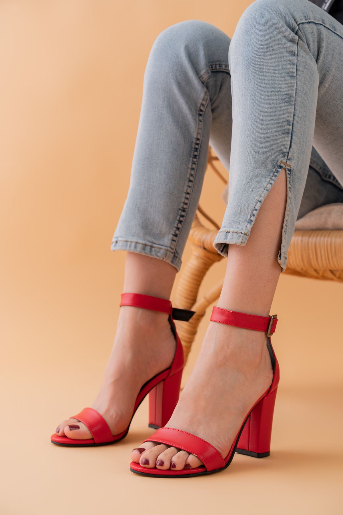 Evdokia Kırmızı Cilt Topuklu Kadın Ayakkabı    