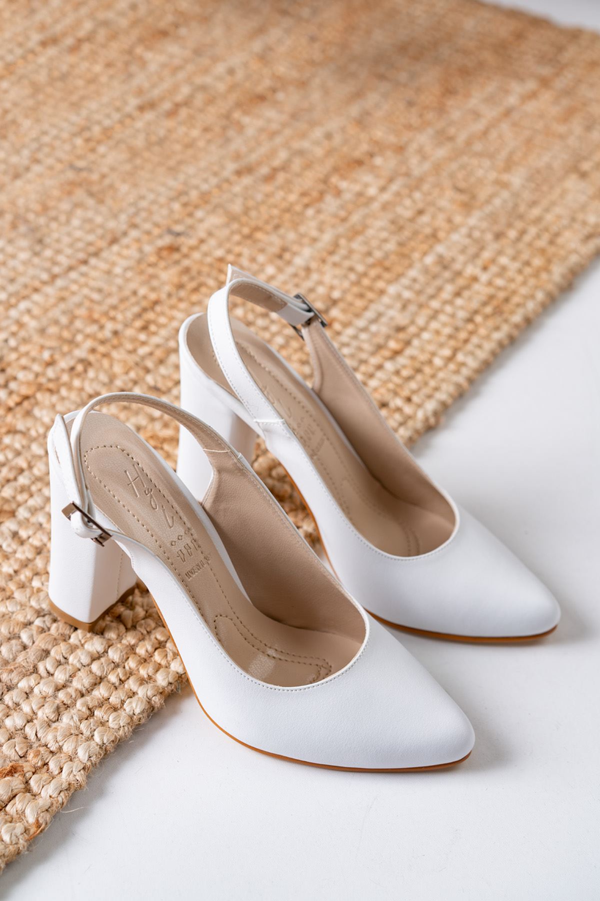 Vera Beyaz Cilt Yüksek Topuklu Kadın Ayakkabı 