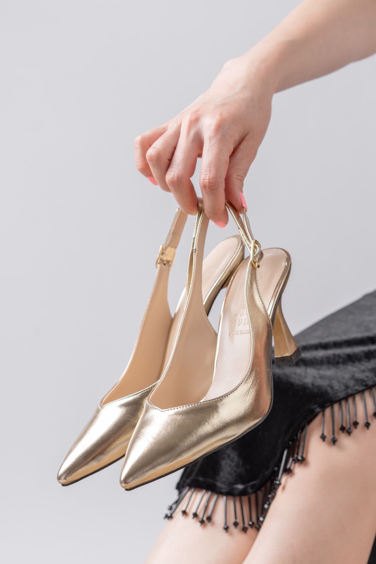 Maika Gold Cilt İnce Topuklu Kadın Ayakkabı 