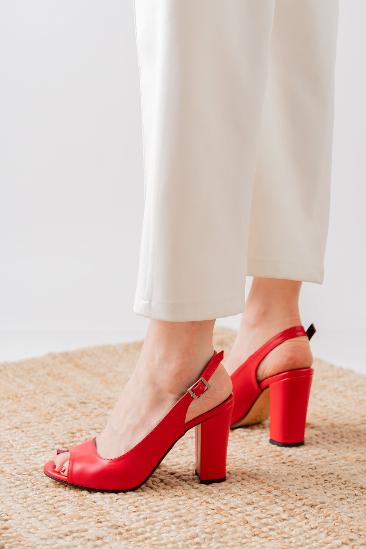 Meira Kırmızı Cilt Detaylı Yüksek Topuklu Kadın Ayakkabı  