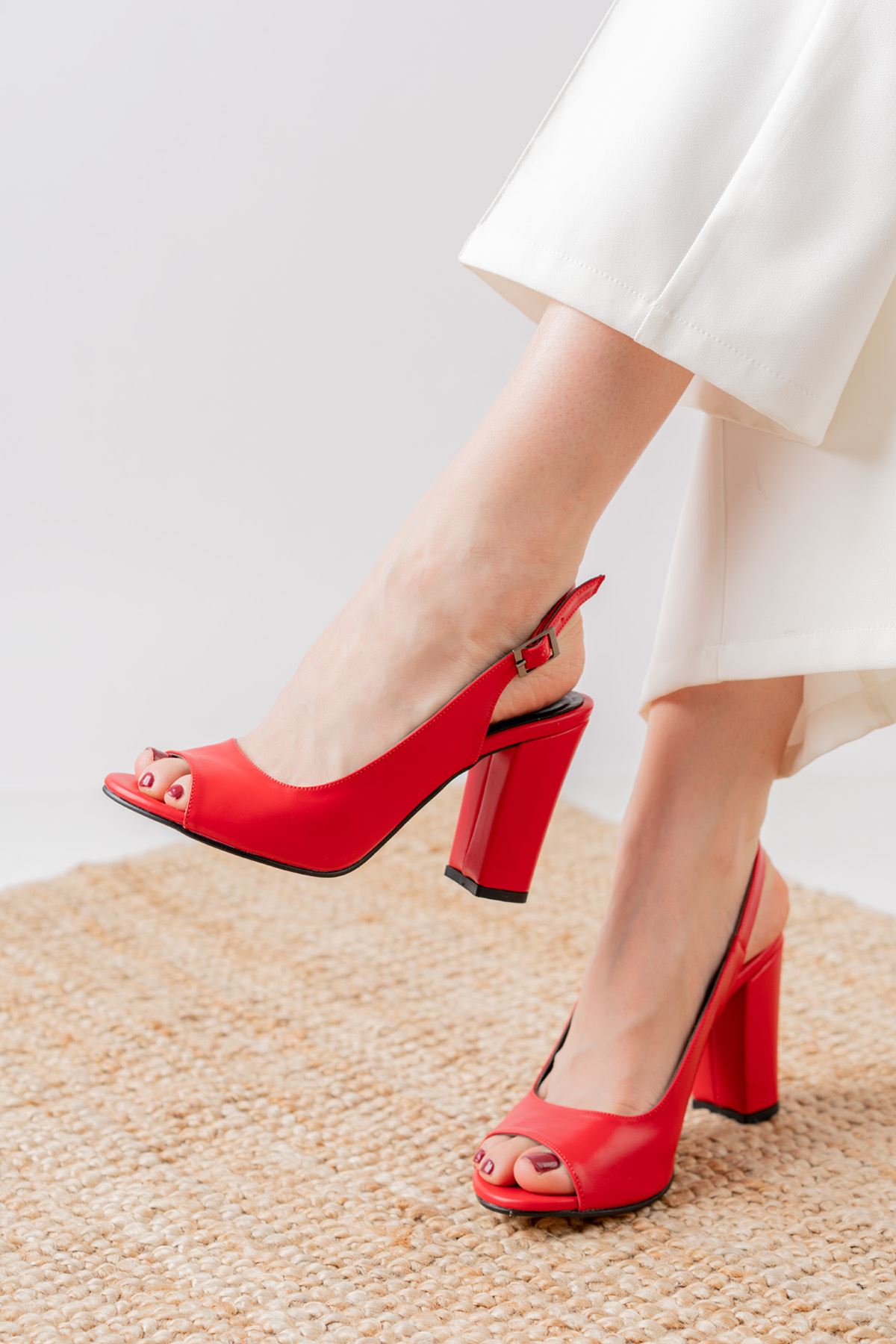 Meira Kırmızı Cilt Detaylı Yüksek Topuklu Kadın Ayakkabı  