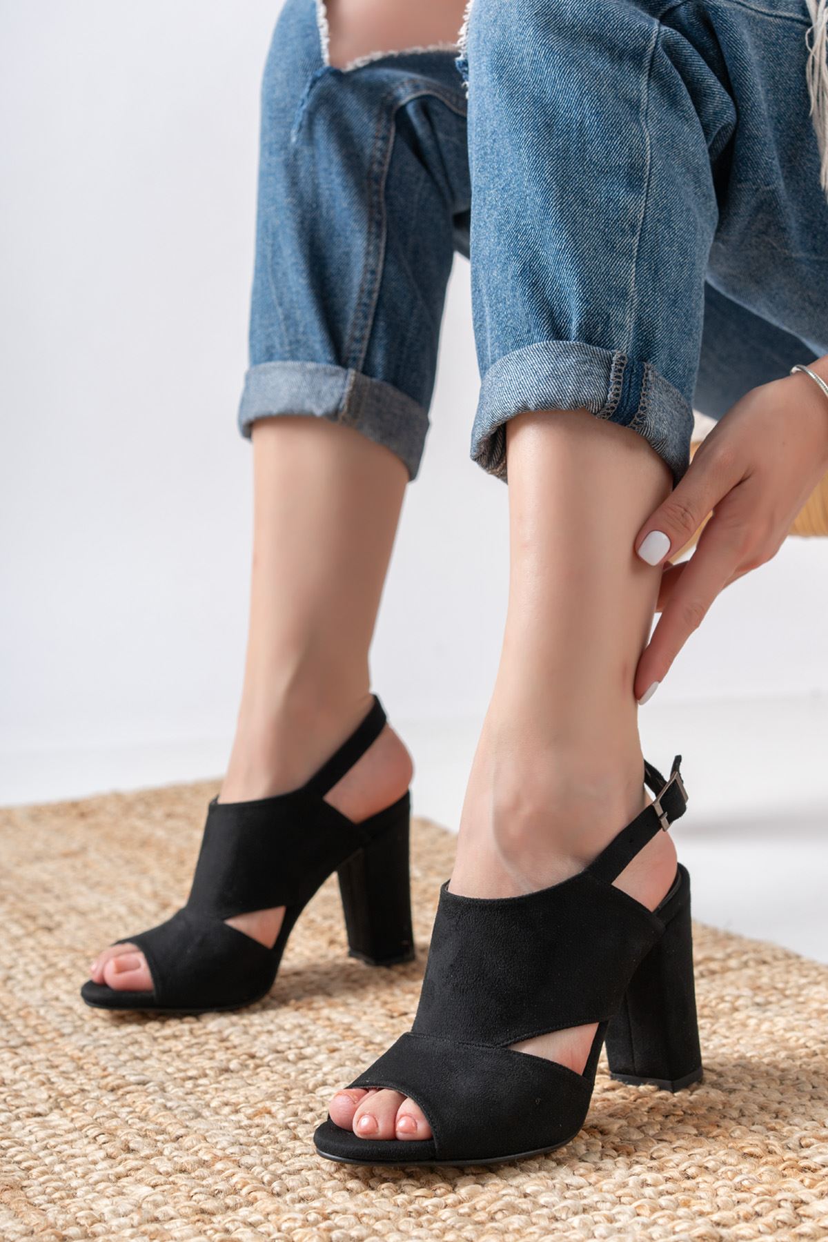 Seila Siyah Süet Yüksek Topuklu Kadın Ayakkabı  