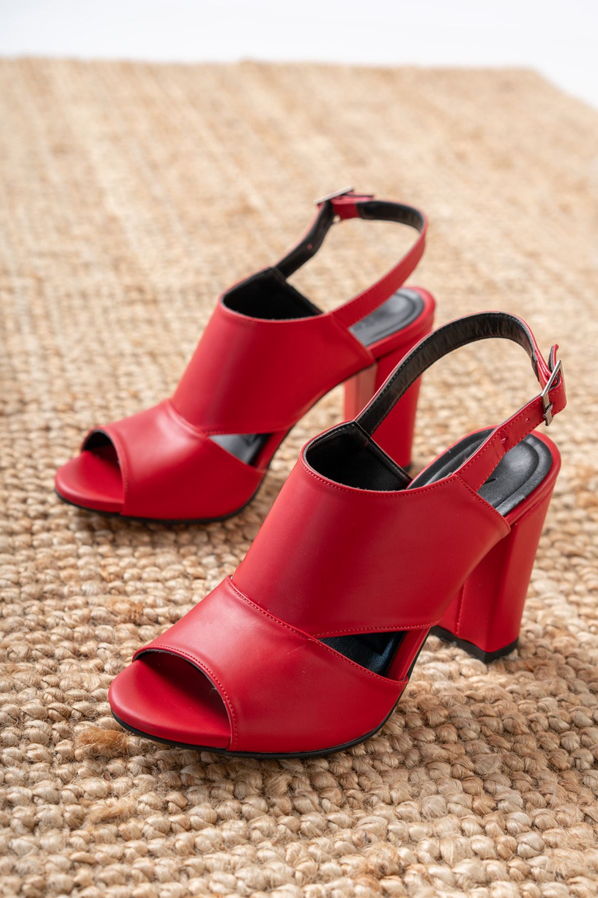 Seila Kırmızı Cilt Yüksek Topuklu Kadın Ayakkabı  