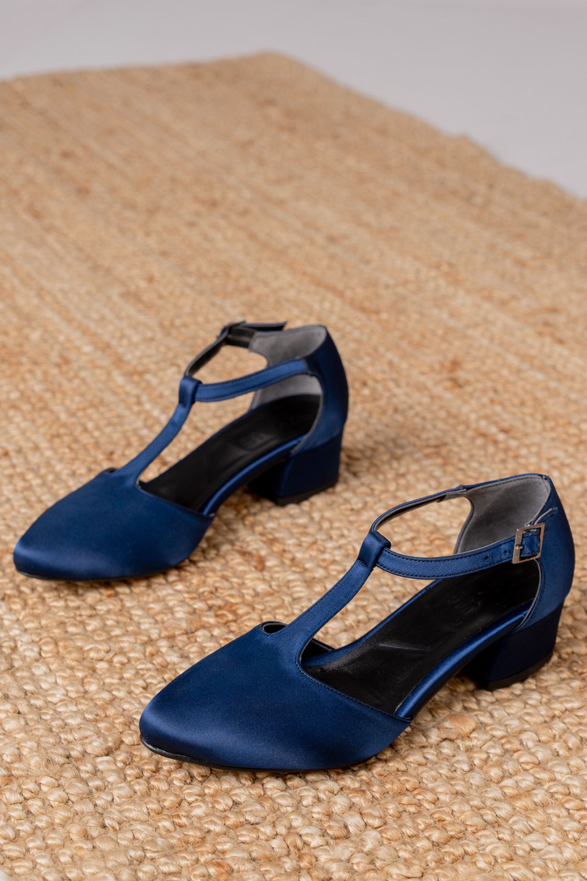 Jane Lacivert Saten Topuklu Kadın Ayakkabı  