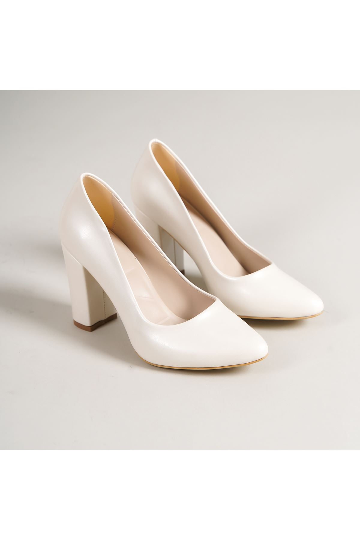 Marry Beyaz Sedef Detaylı Topuklu Kadın Ayakkabı 