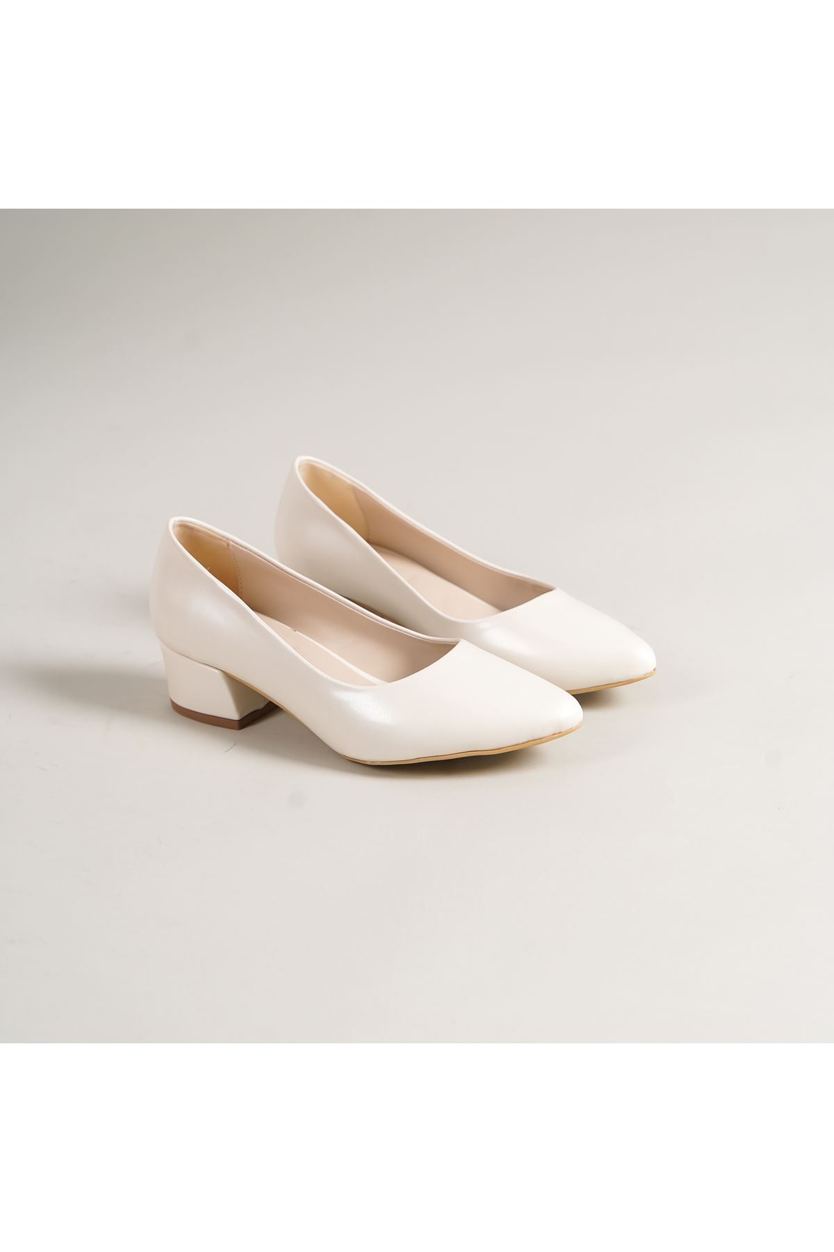 Sandra Beyaz Sedef Topuklu Kadın Ayakkabı 