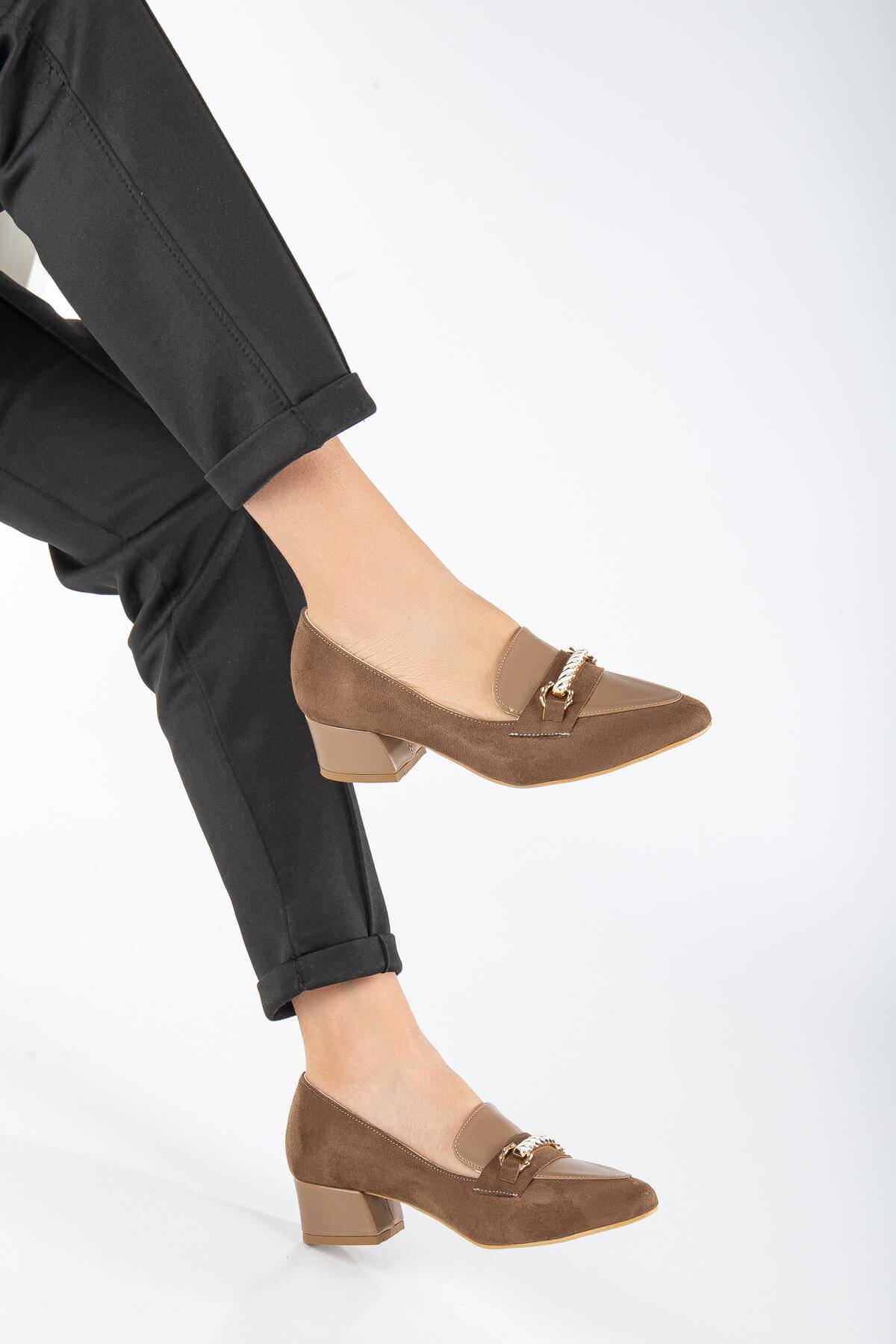 AUGUSTA Vizon Süet - Cilt Toka Detaylı Kadın Alçak Topuklu Ayakkabı