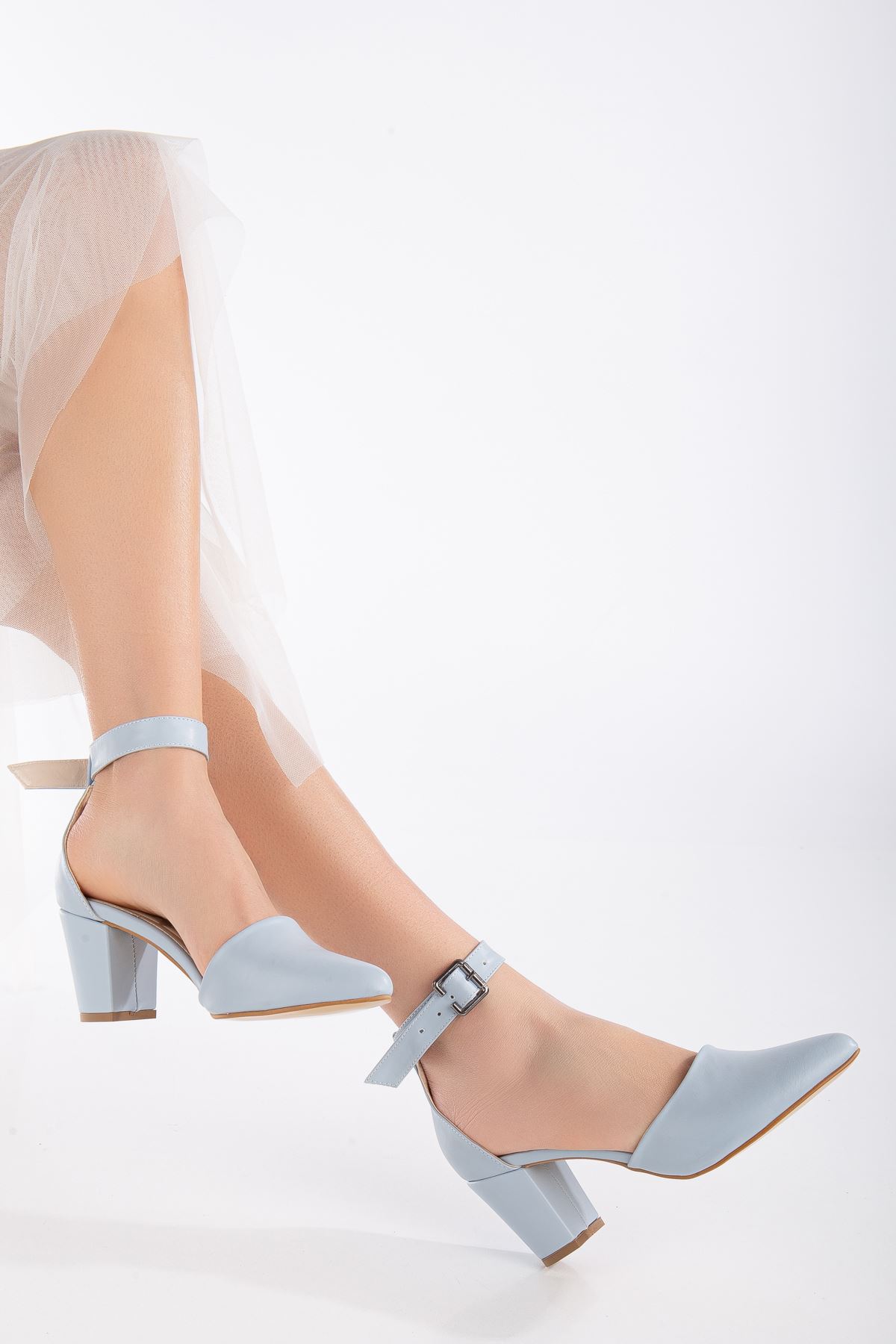 Lottis Bebe Mavisi Cilt Detaylı Topuklu Kadın Ayakkabı