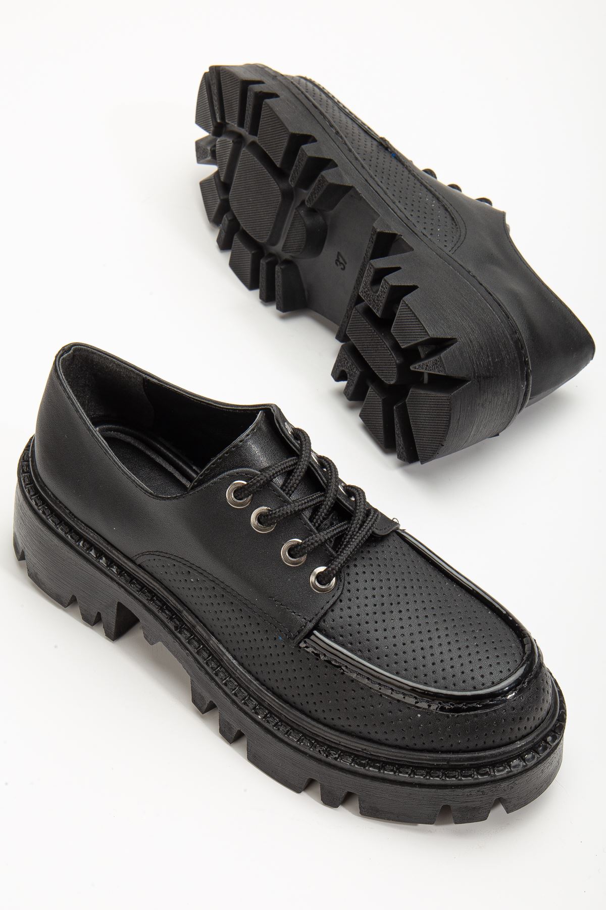 Minnet Kadın Siyah Bağcık Detaylı Loafer Ayakkabı