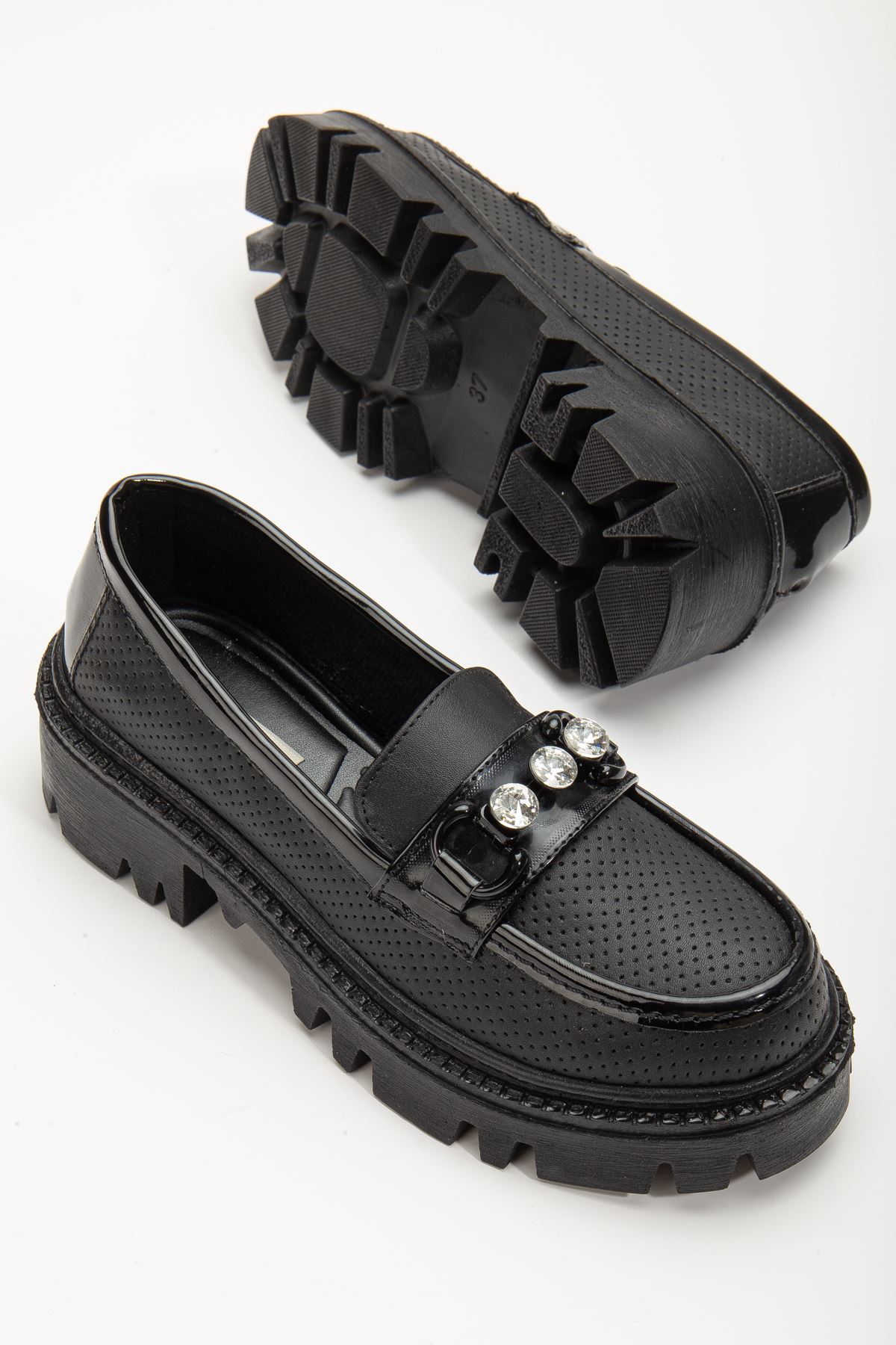 Yesenia Siyah Elmas Detay Tokalı Oxford Ayakkabı 