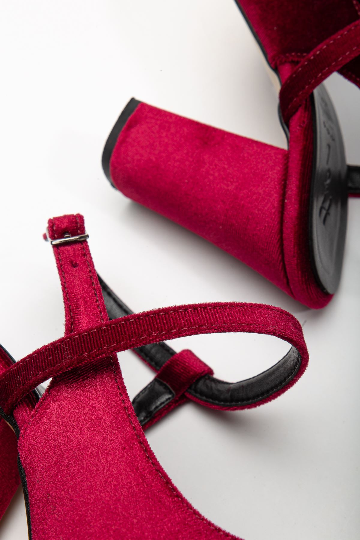 Lotus Bordo Kadife Bilekten Bağlamalı Topuklu Kadın Ayakkabı 