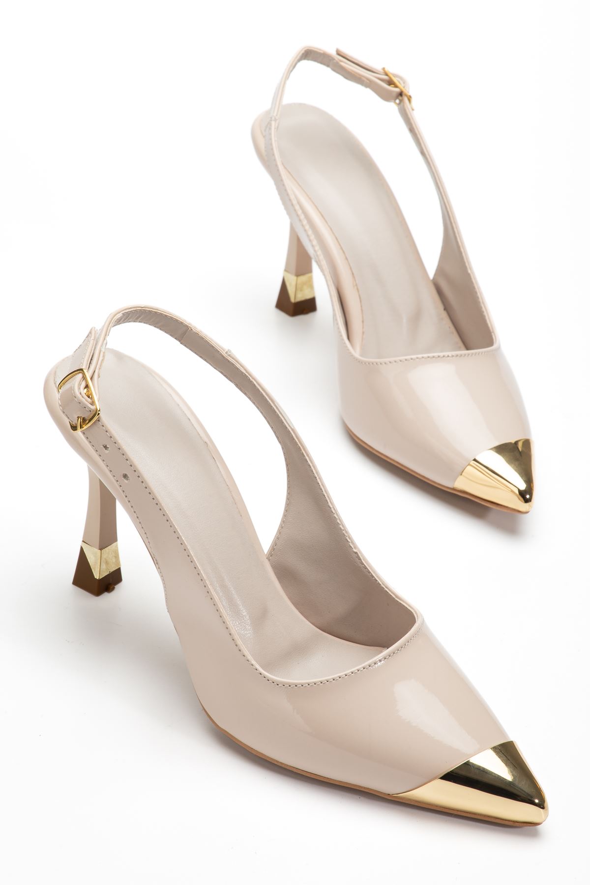 Kadın Bej Rugan Gold Burun Detaylı Özel Tasarım İnce Topuklu Stiletto