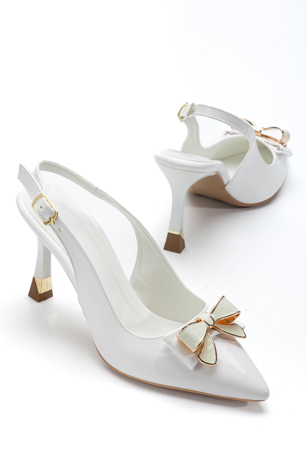 Kadın Beyaz Rugan Kurdele Detaylı Özel Tasarım İnce Topuklu Ayakkabı 