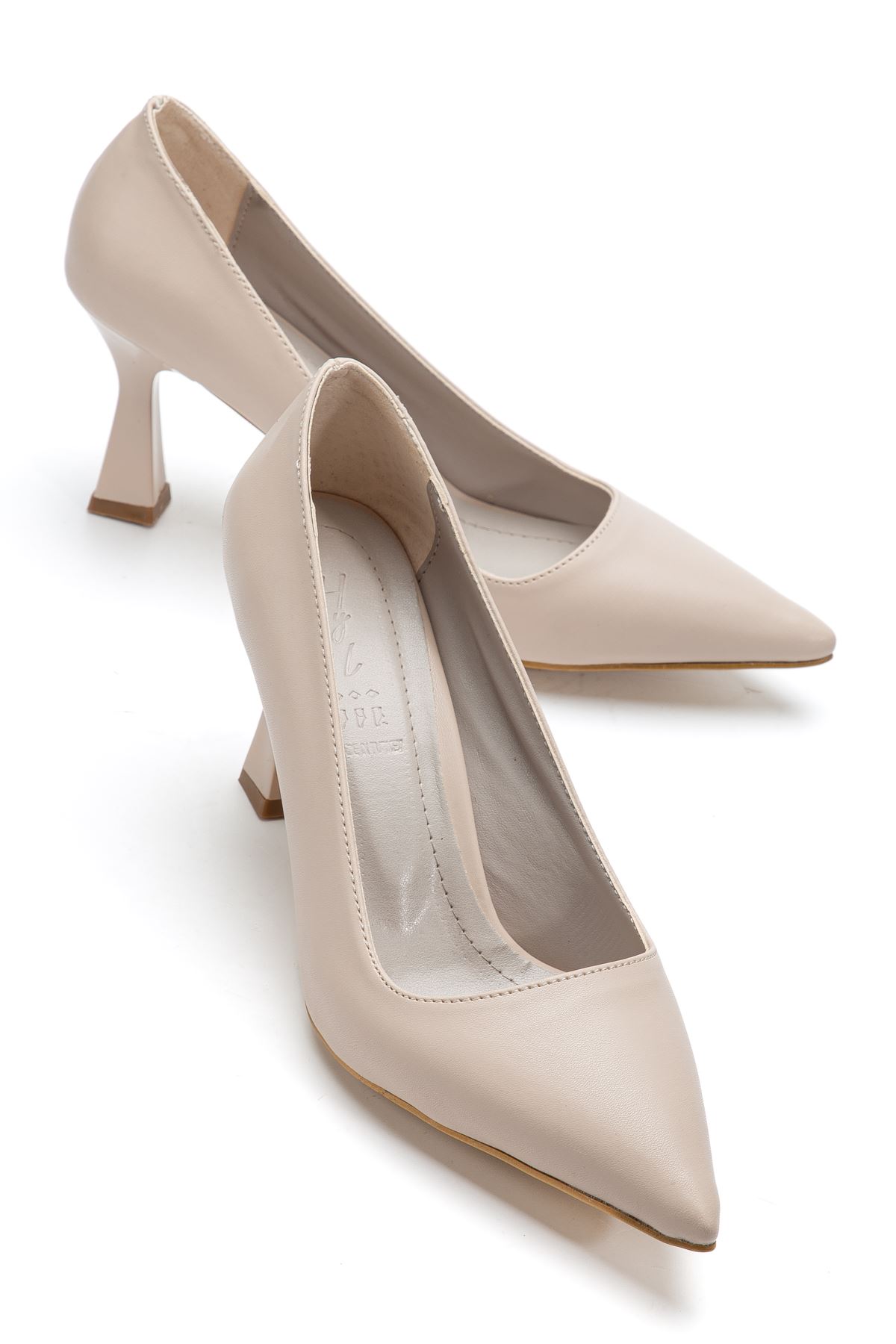 Kadın Bej Cilt Sivri Burun İnce Topuklu Stiletto