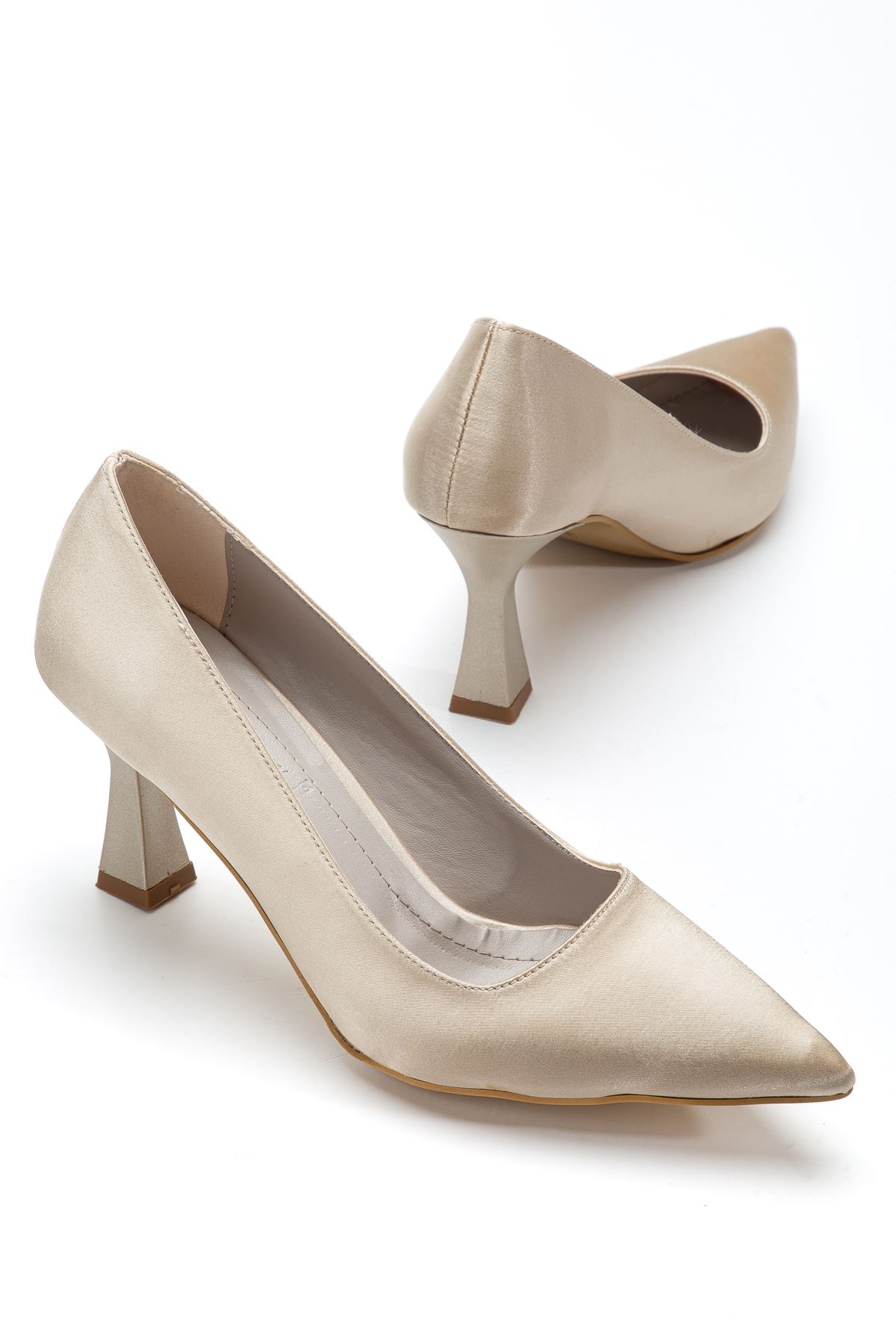 Kadın Bej Saten Sivri Burun İnce Topuklu Stiletto  