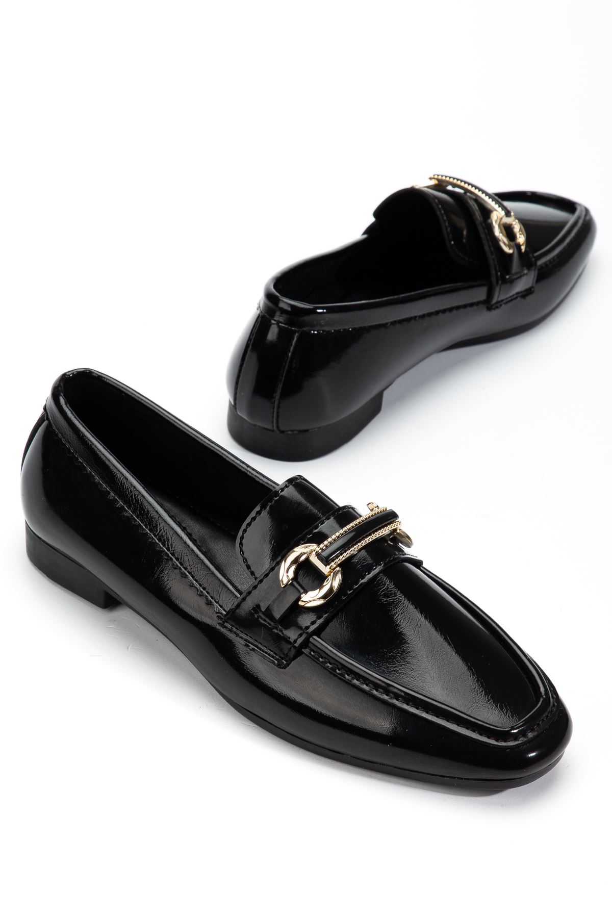 Kadın Siyah Parlak Cilt Toka Detaylı Hafif Ortopedik Babet   