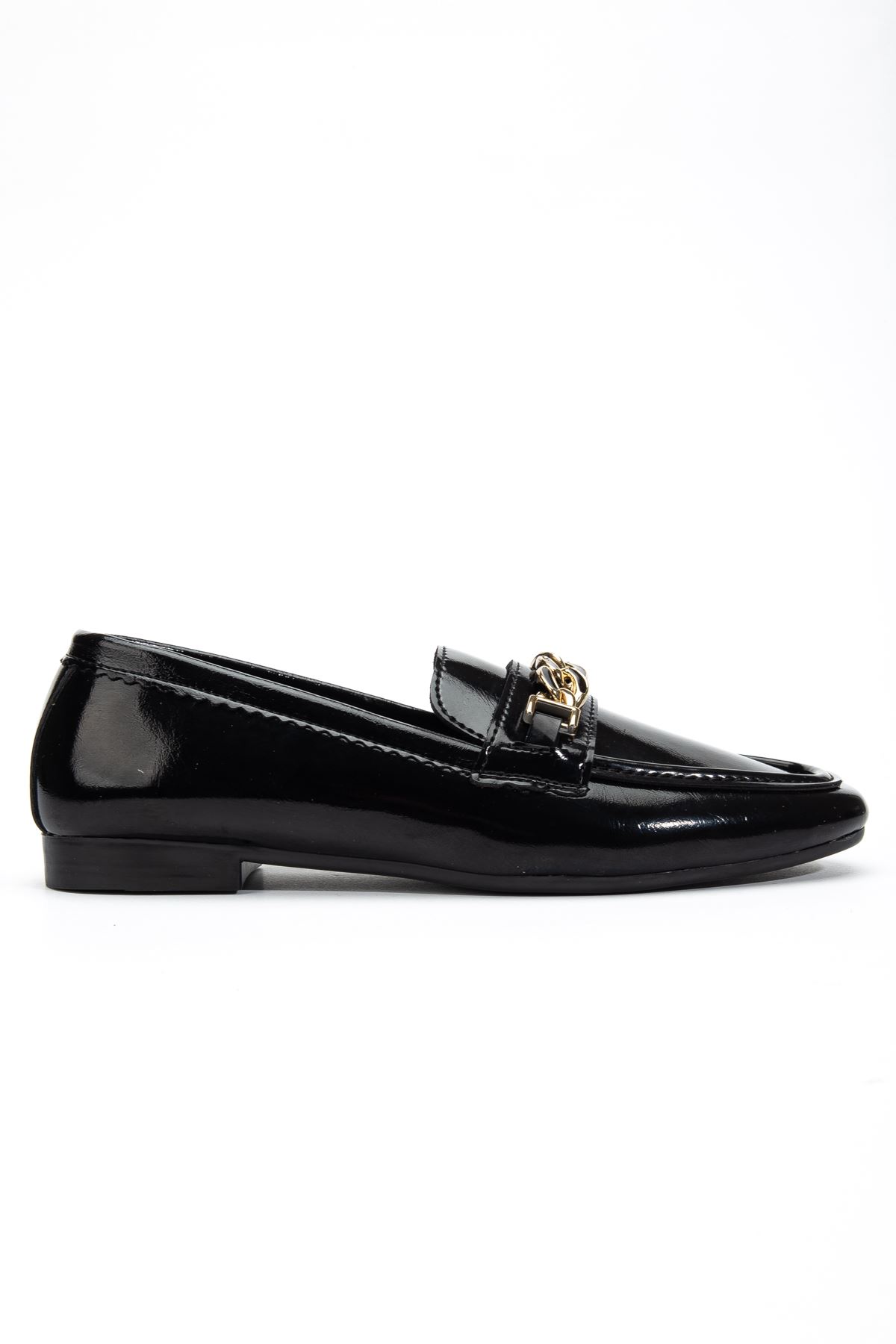 Kadın Siyah Parlak Cilt Tokalı Babet   