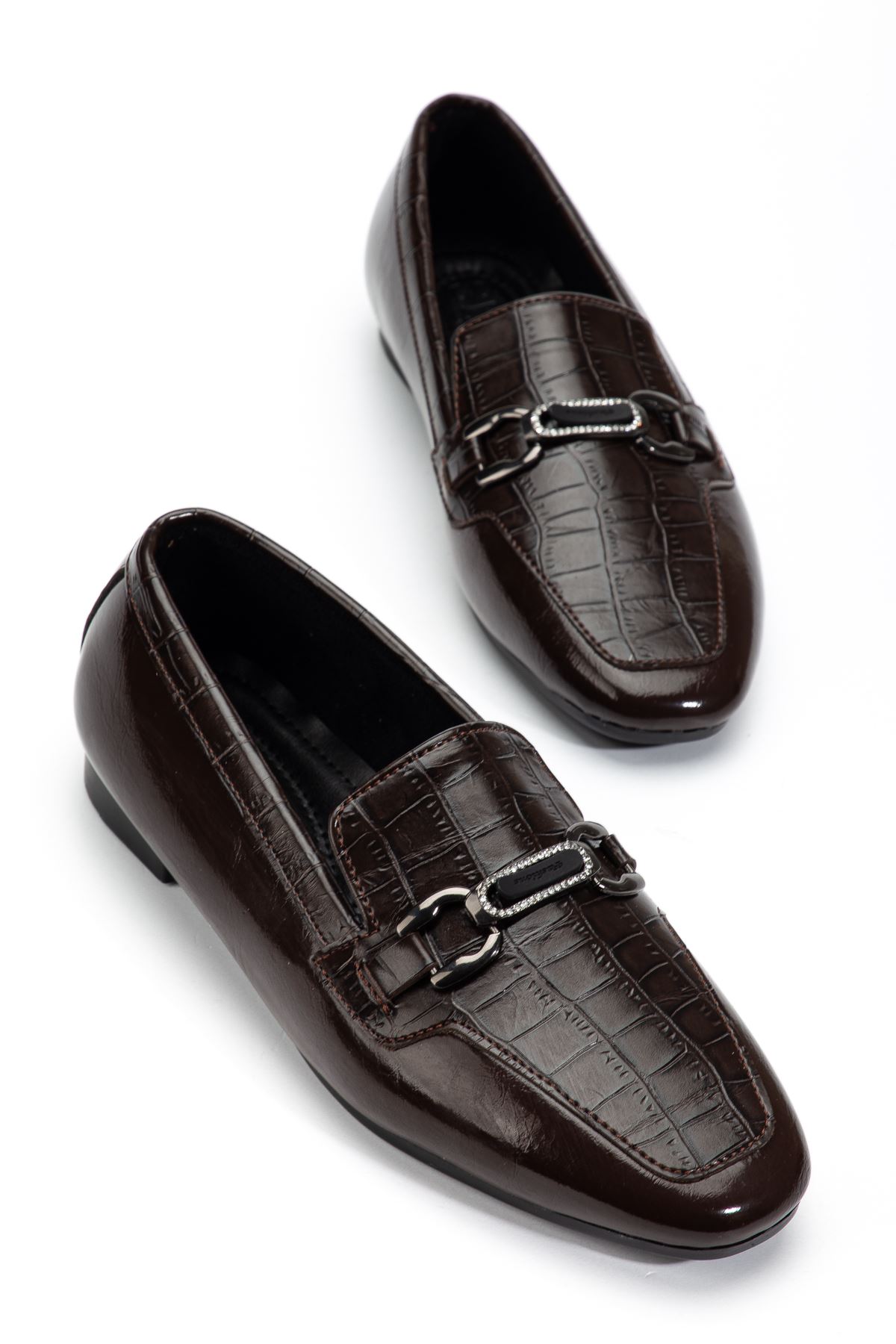 Kadın Acı Kahve Crocodile Parlak Cilt Tokalı Babet  