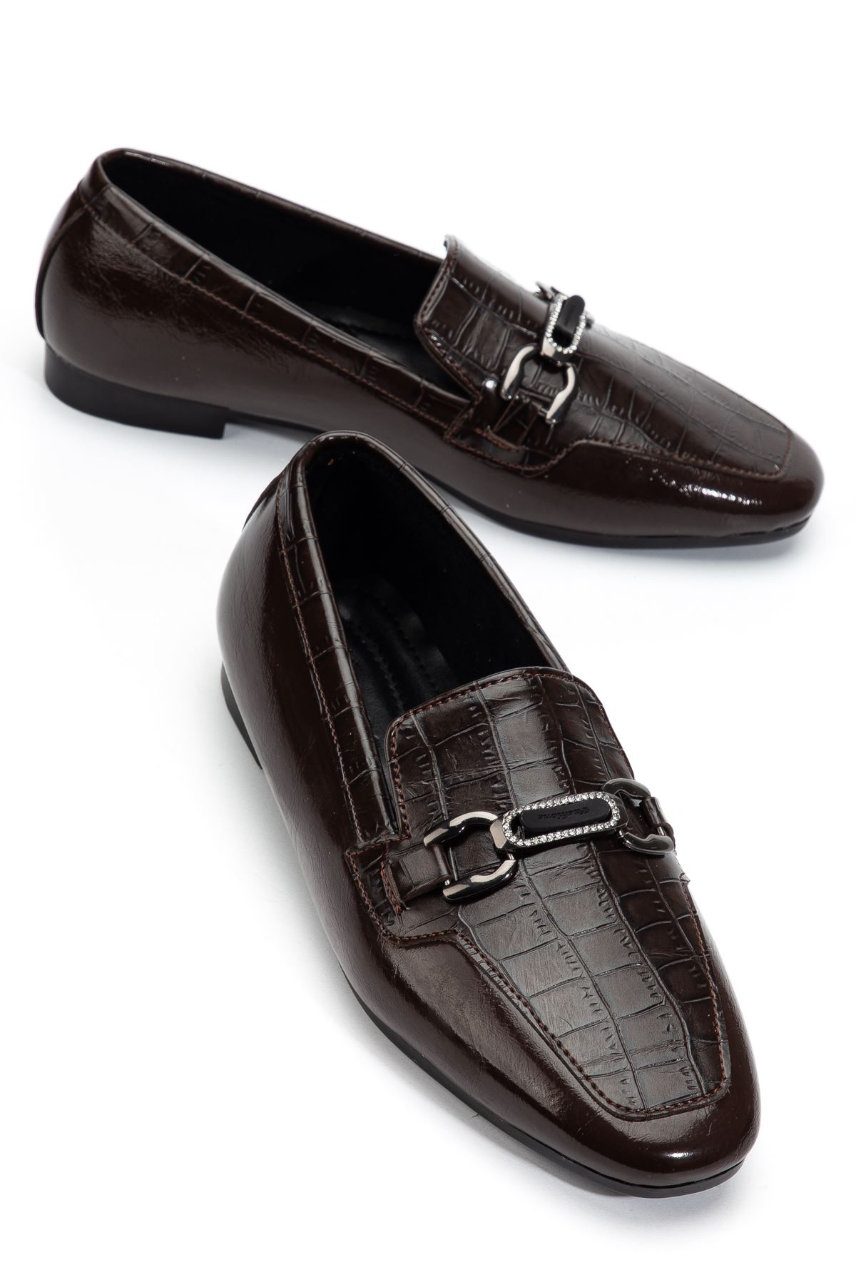 Kadın Acı Kahve Crocodile Parlak Cilt Tokalı Babet  