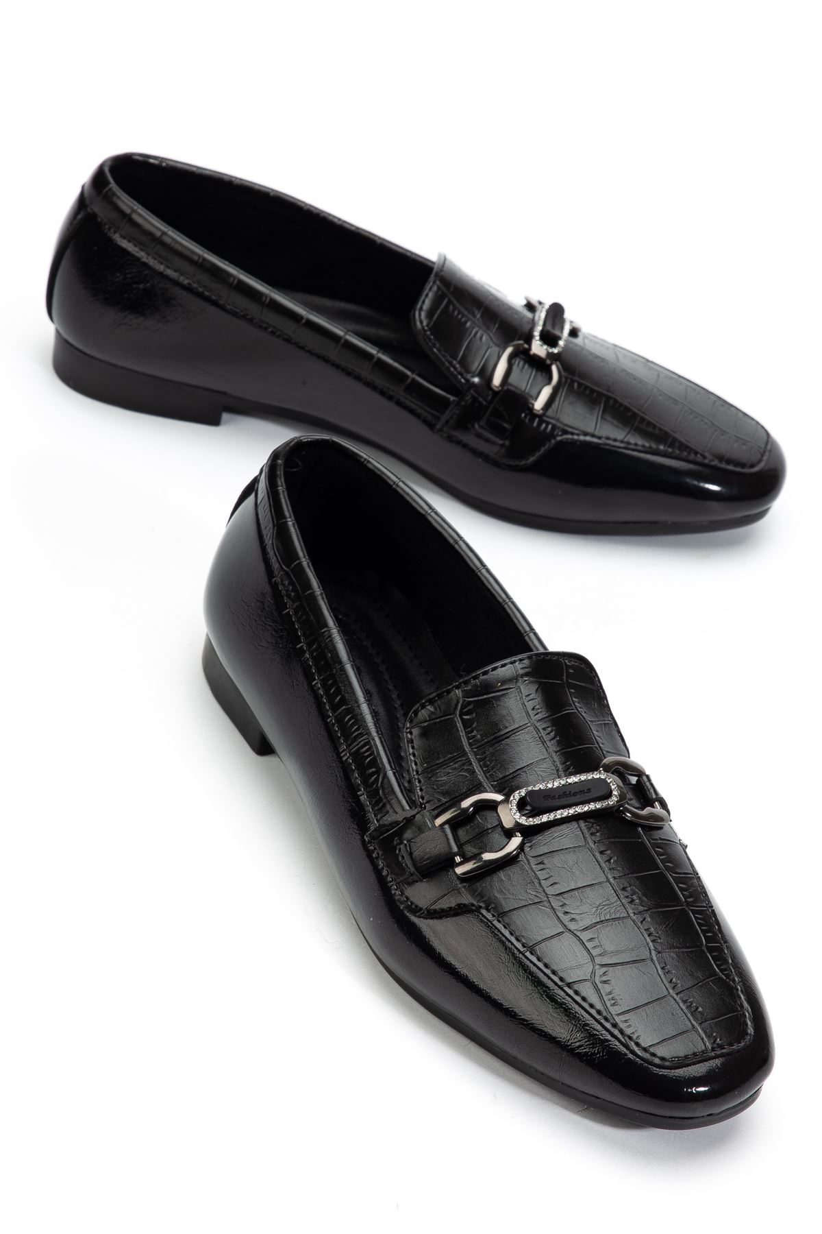 Kadın Siyah Crocodile Parlak Cilt Tokalı Babet   