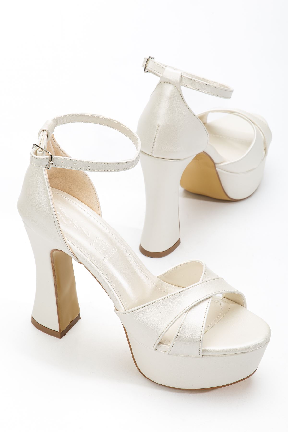 Kadın Beyaz Sedef Cilt Platform Topuklu Abiye Ayakkabı