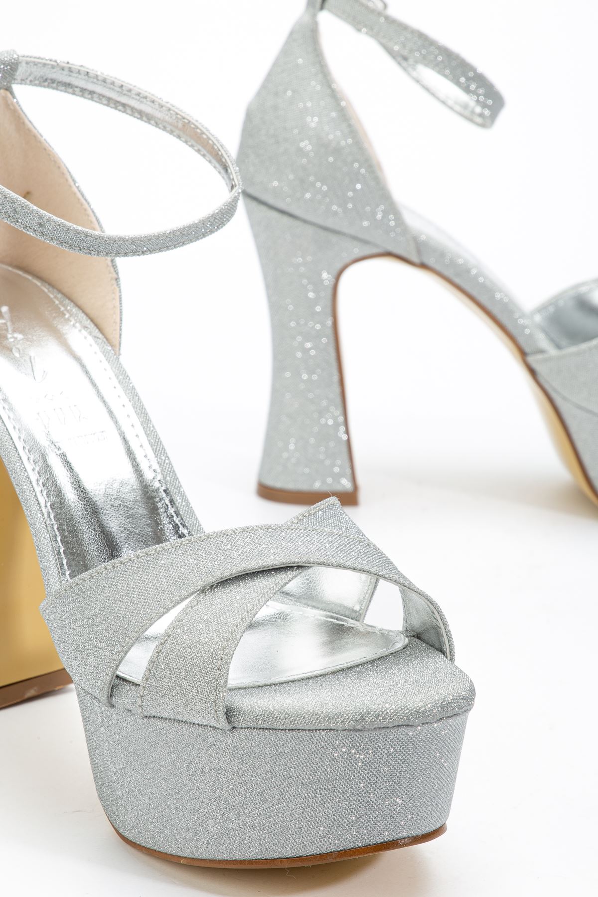 Kadın Gümüş Simli Platform Topuklu Abiye Ayakkabı  