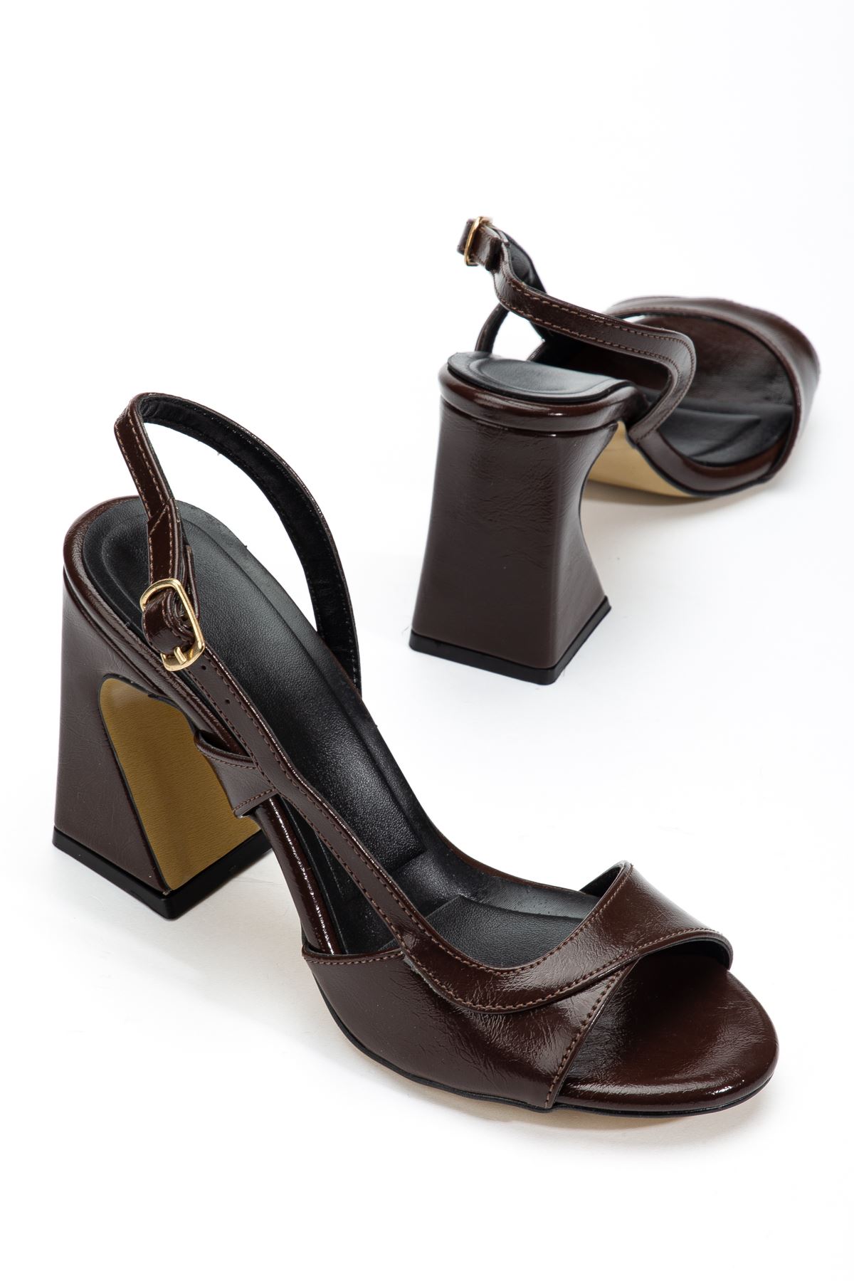 Kadın Kahve Parlak Cilt Özel Ökçe Klasik Topuklu Ayakkabı 