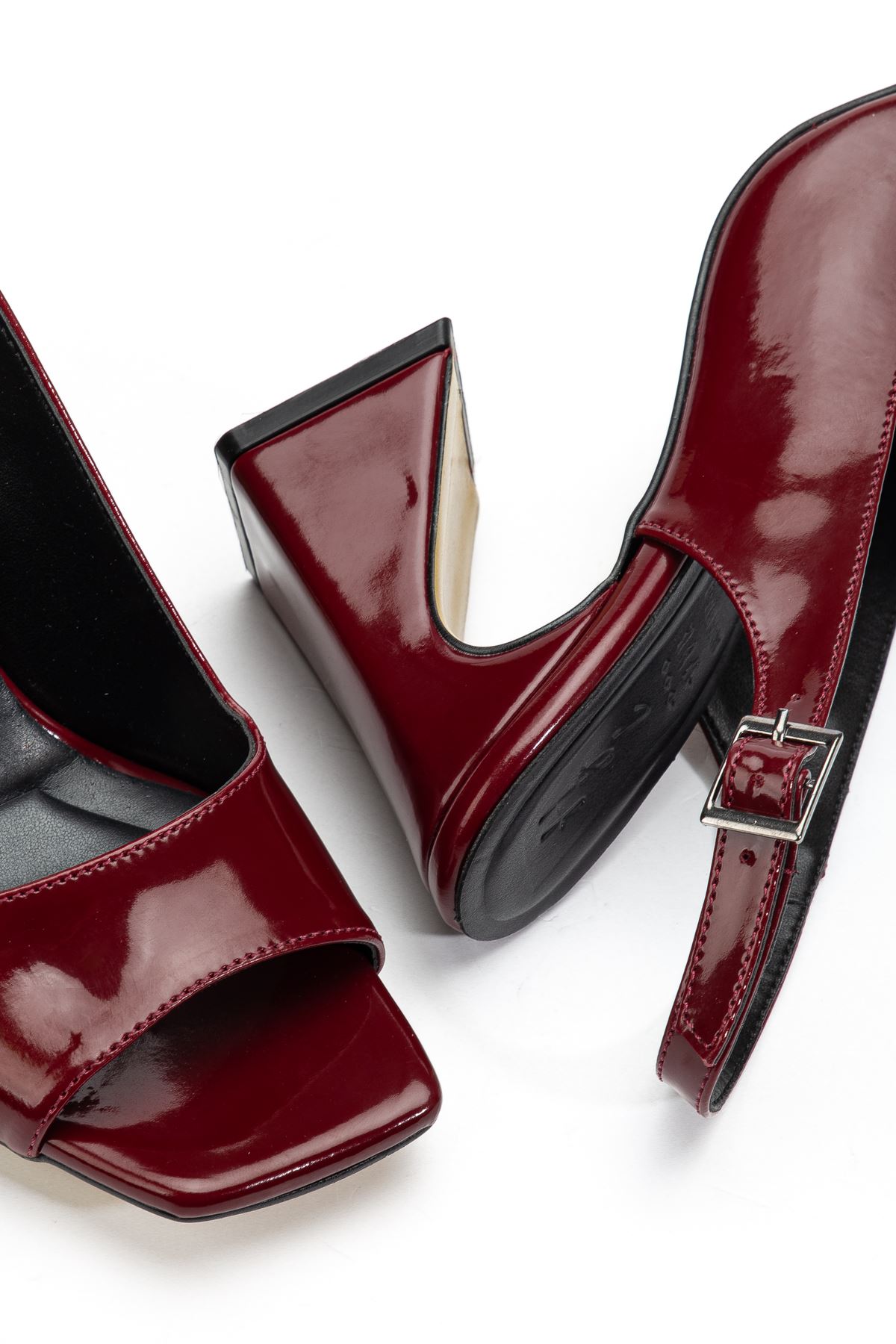 Kadın Bordo Rugan Özel Tasarım Ökçe Klasik Topuklu Ayakkabı  