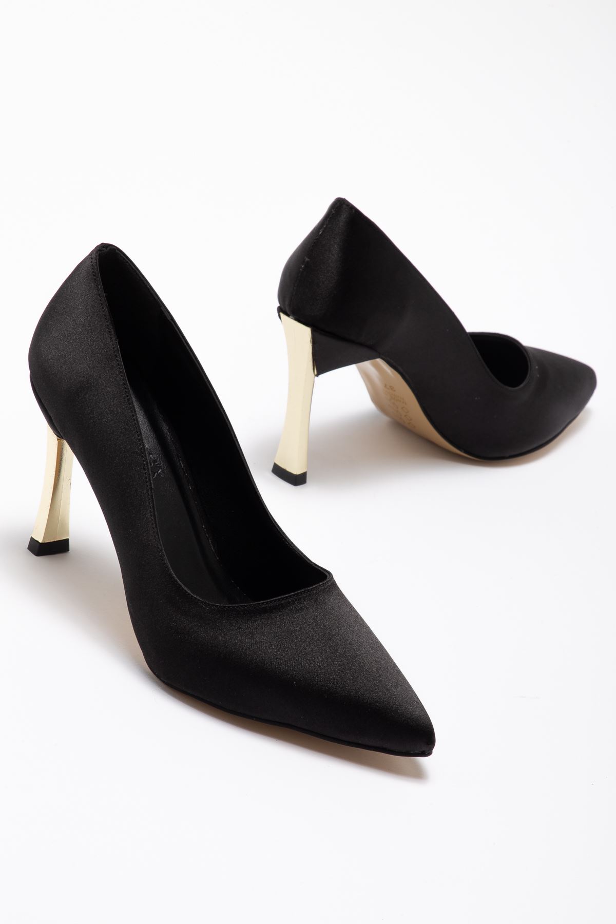 Kadın Siyah Saten Gold Ökçe Sivri Burun İnce Topuklu Stiletto