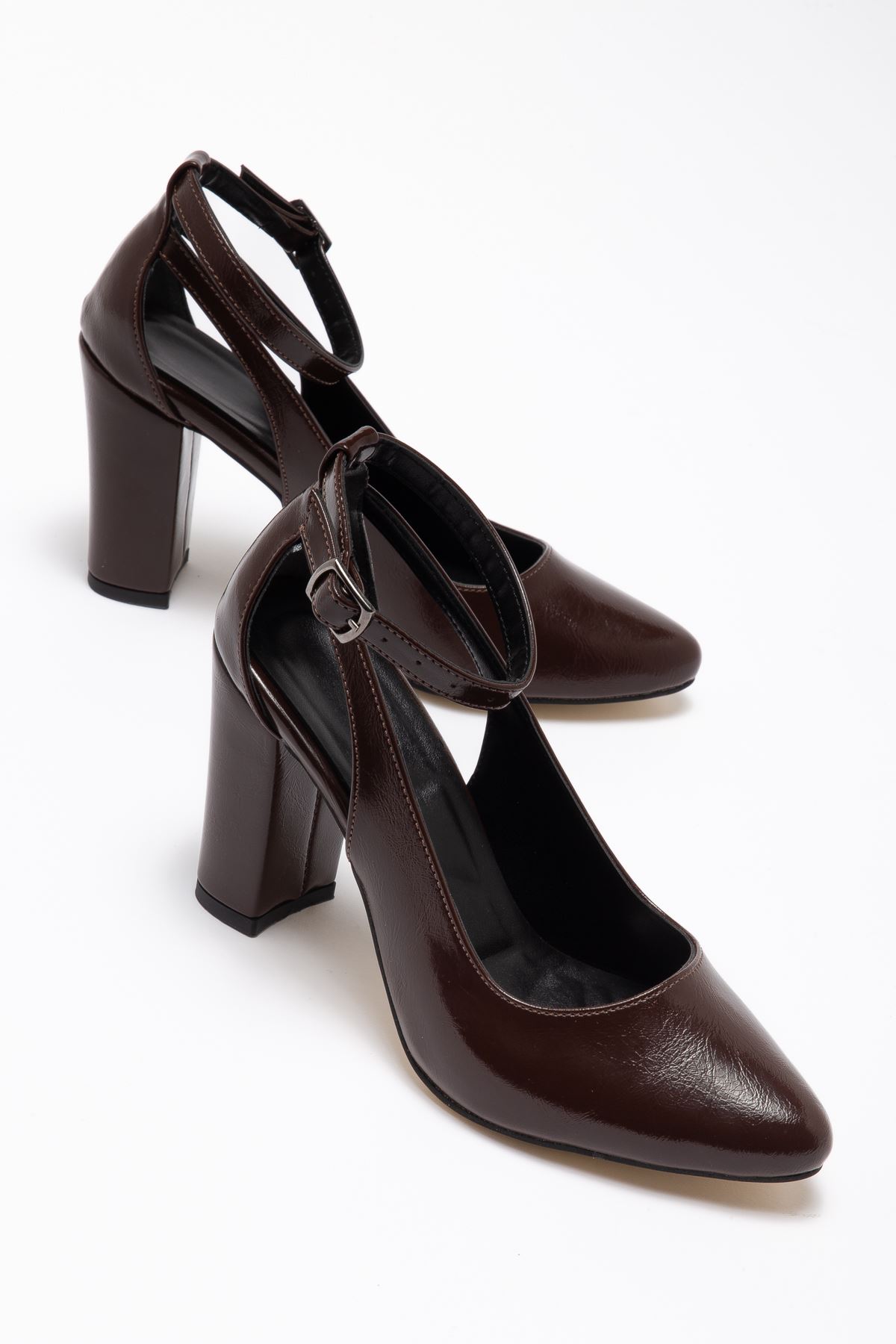 Lillian Kadın Acı Kahve Parlak Cilt Topuklu Klasik Ayakkabı