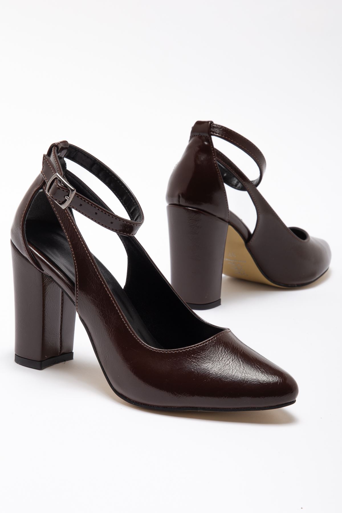 Lillian Kadın Acı Kahve Parlak Cilt Topuklu Klasik Ayakkabı