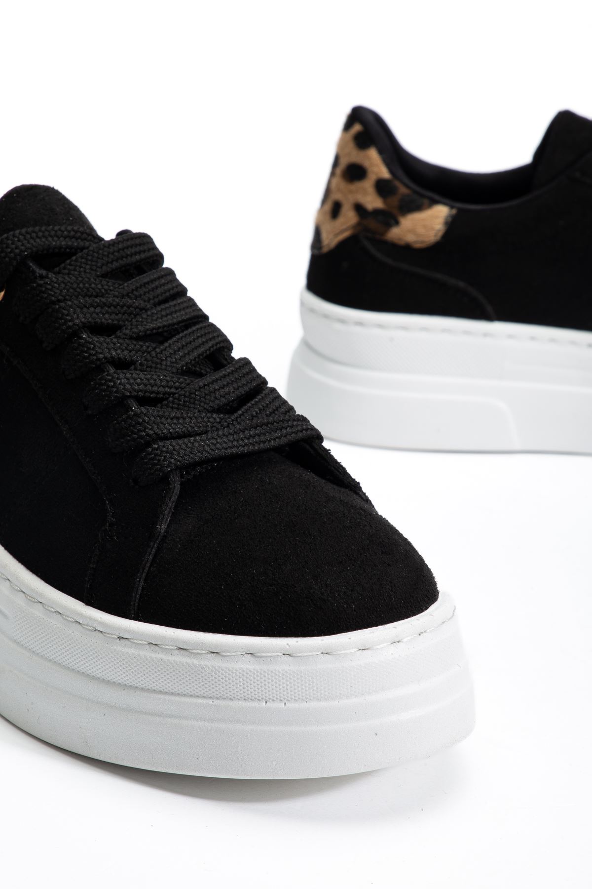Kadın Siyah Süet Poli Taban Leopar Desenli Bağcıklı Yüksek Spor Ayakkabı 