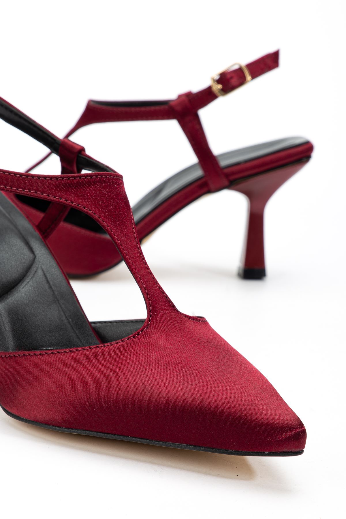 Lorea Kadın Bordo Saten Sivri Burun İnce Topuklu Ayakkabı  