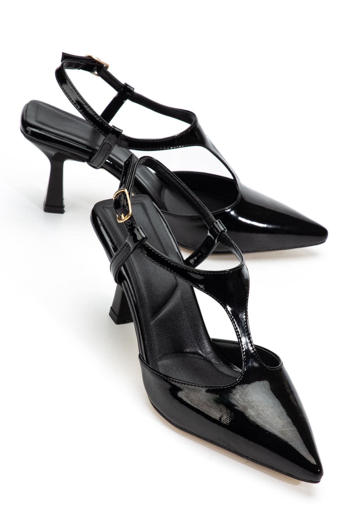 Lorea Kadın Siyah Rugan Sivri Burun İnce Topuklu Ayakkabı    