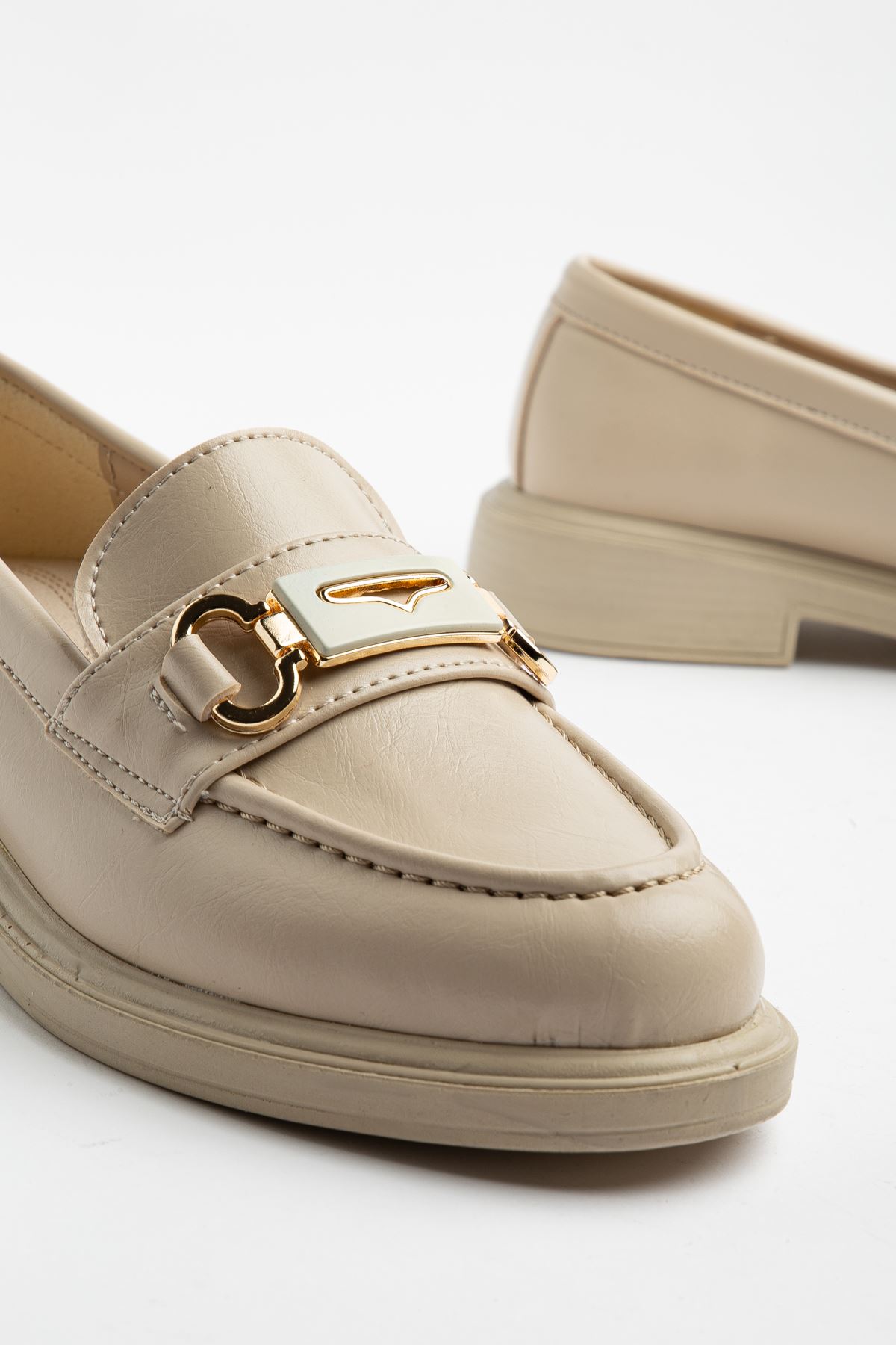 Kadın Bej Rugan Tokalı Loafer Ayakkabı 