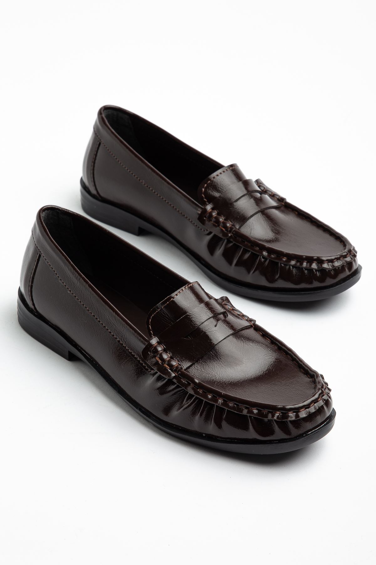  Kadın Acı Kahve Parlak Cilt Termo Kaymaz Taban Babet