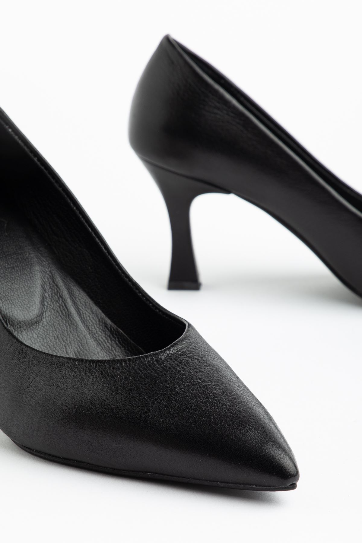 Kadın Siyah Cilt Hakiki Deri Sivri Topuklu Stiletto