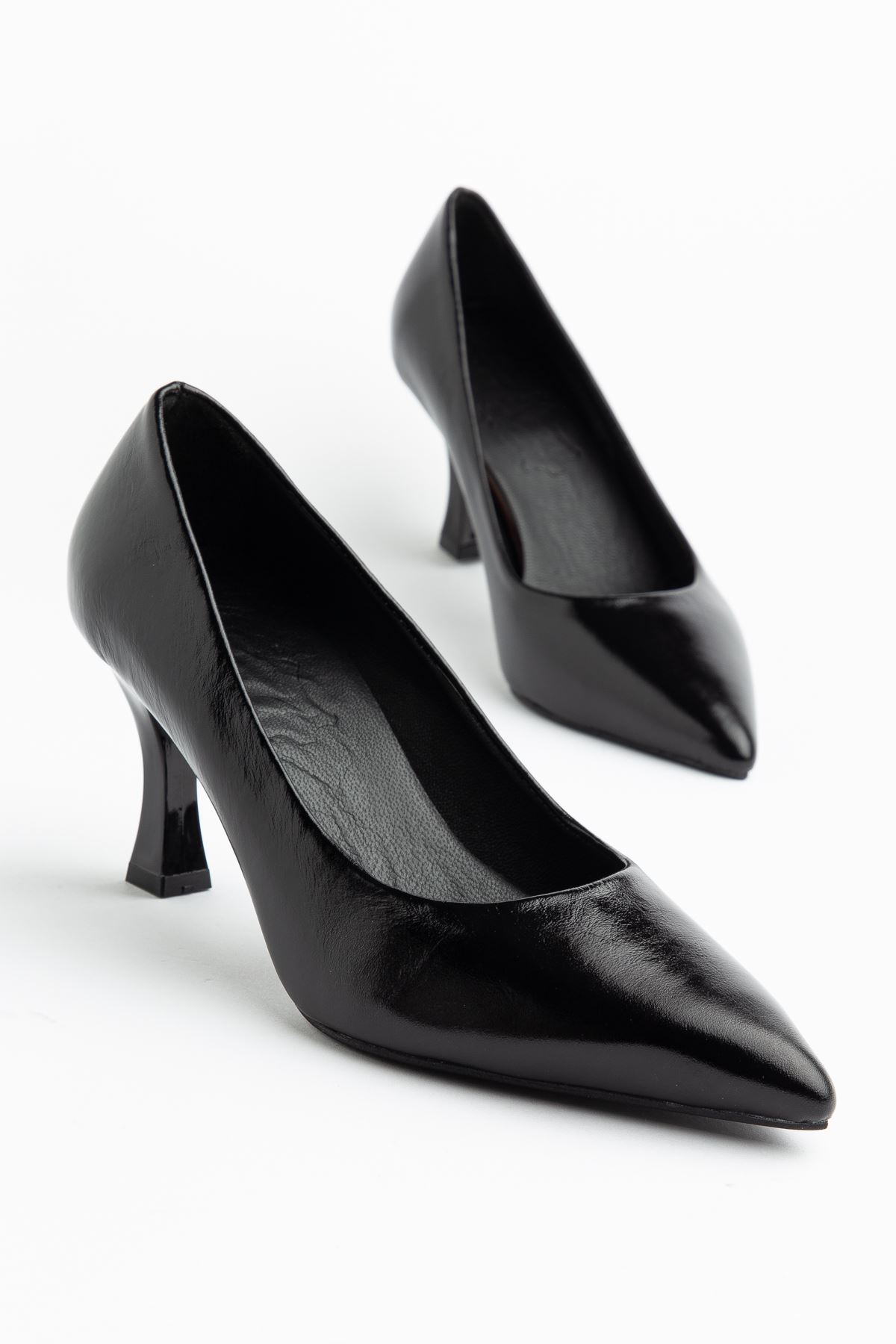 Kadın Siyah Rugan Hakiki Deri Sivri Topuklu Stiletto   